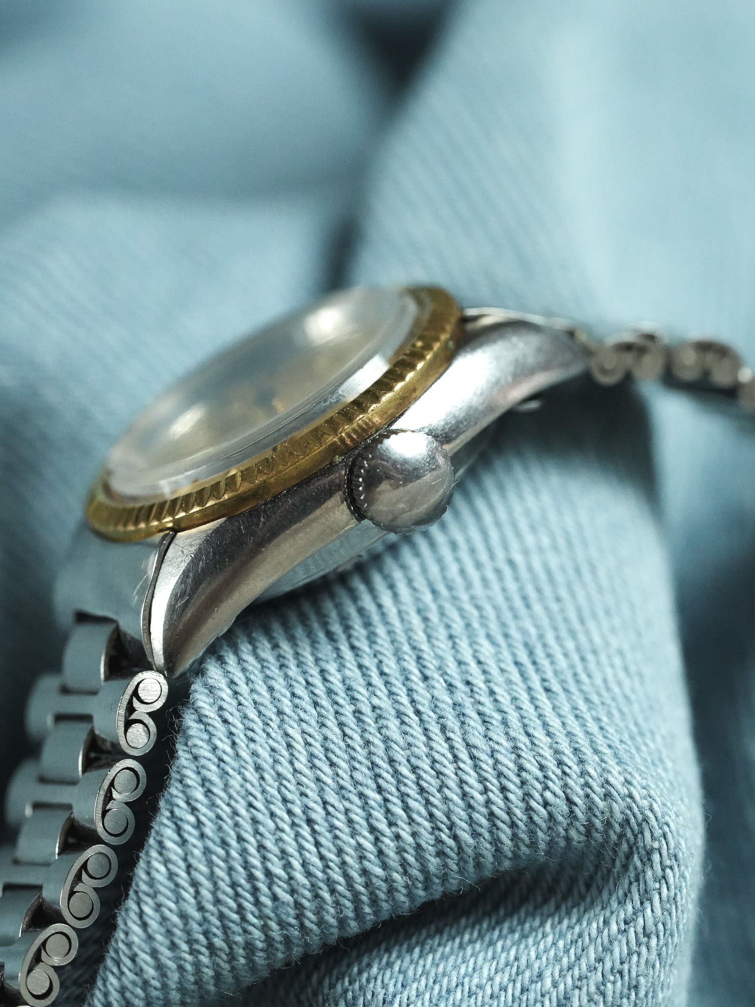Herot Paris - Montre vintage style Datejust femme acier lunette cannelée dorée - 1990s