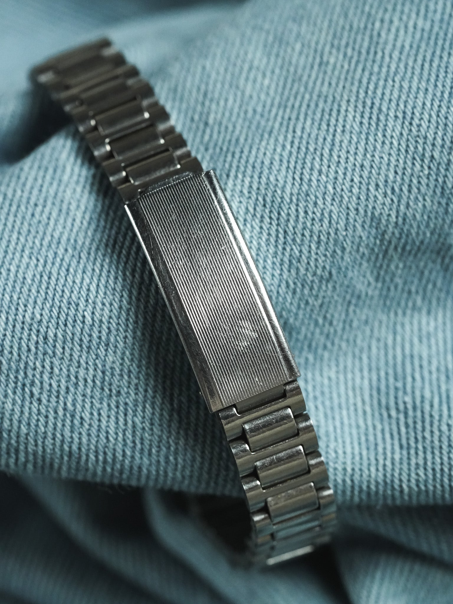 Herot Paris - Montre vintage style Datejust femme acier lunette cannelée dorée - 1990s