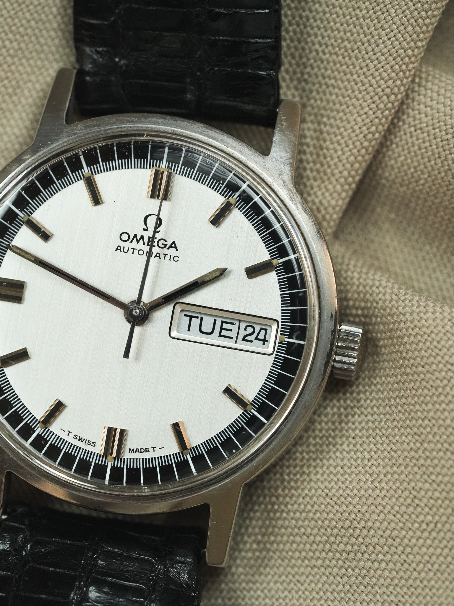Omega - 166.0140 Daydate Cadran Acier Noir - 1970