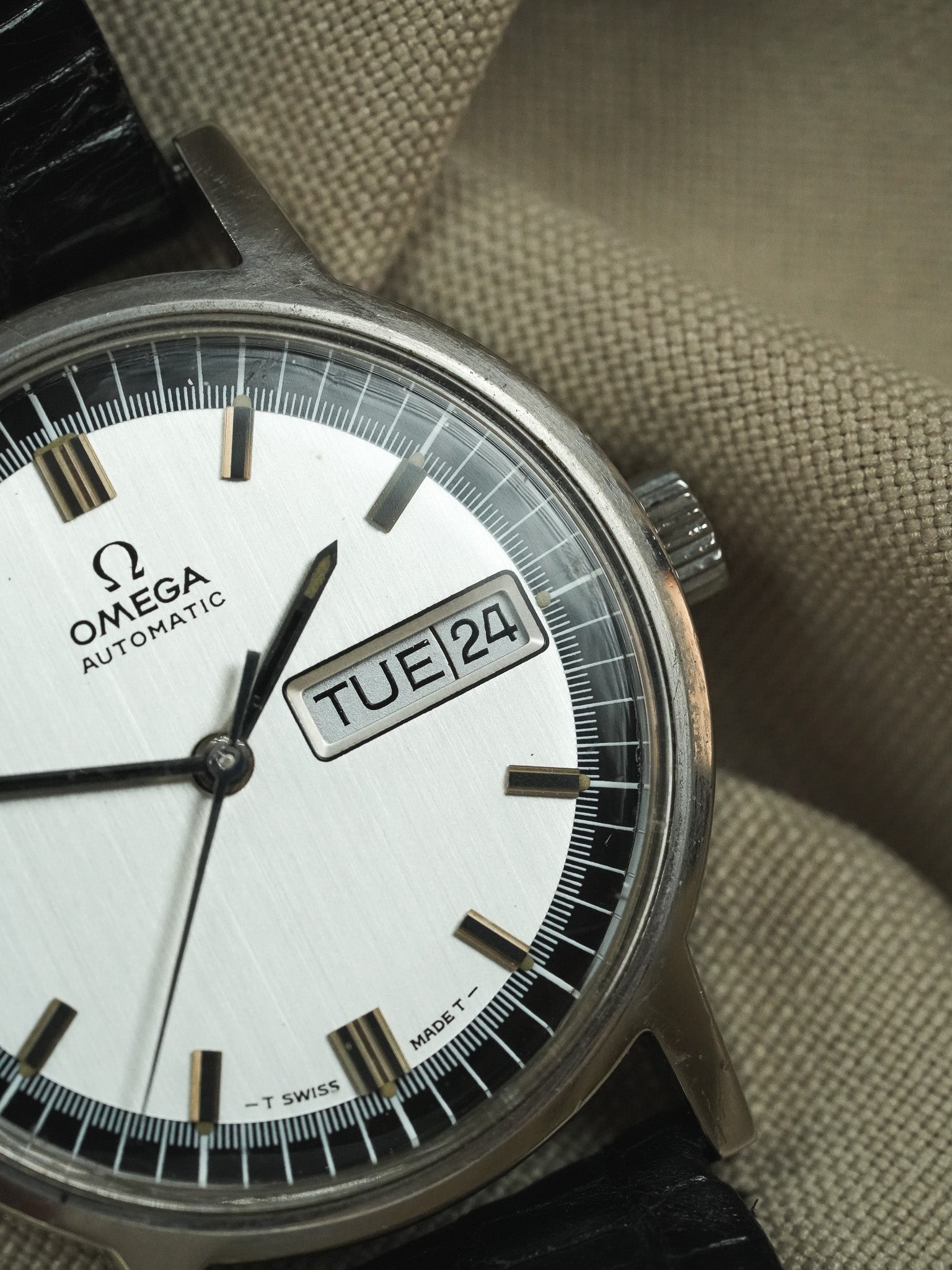 Omega - 166.0140 Daydate Cadran Acier Noir - 1970