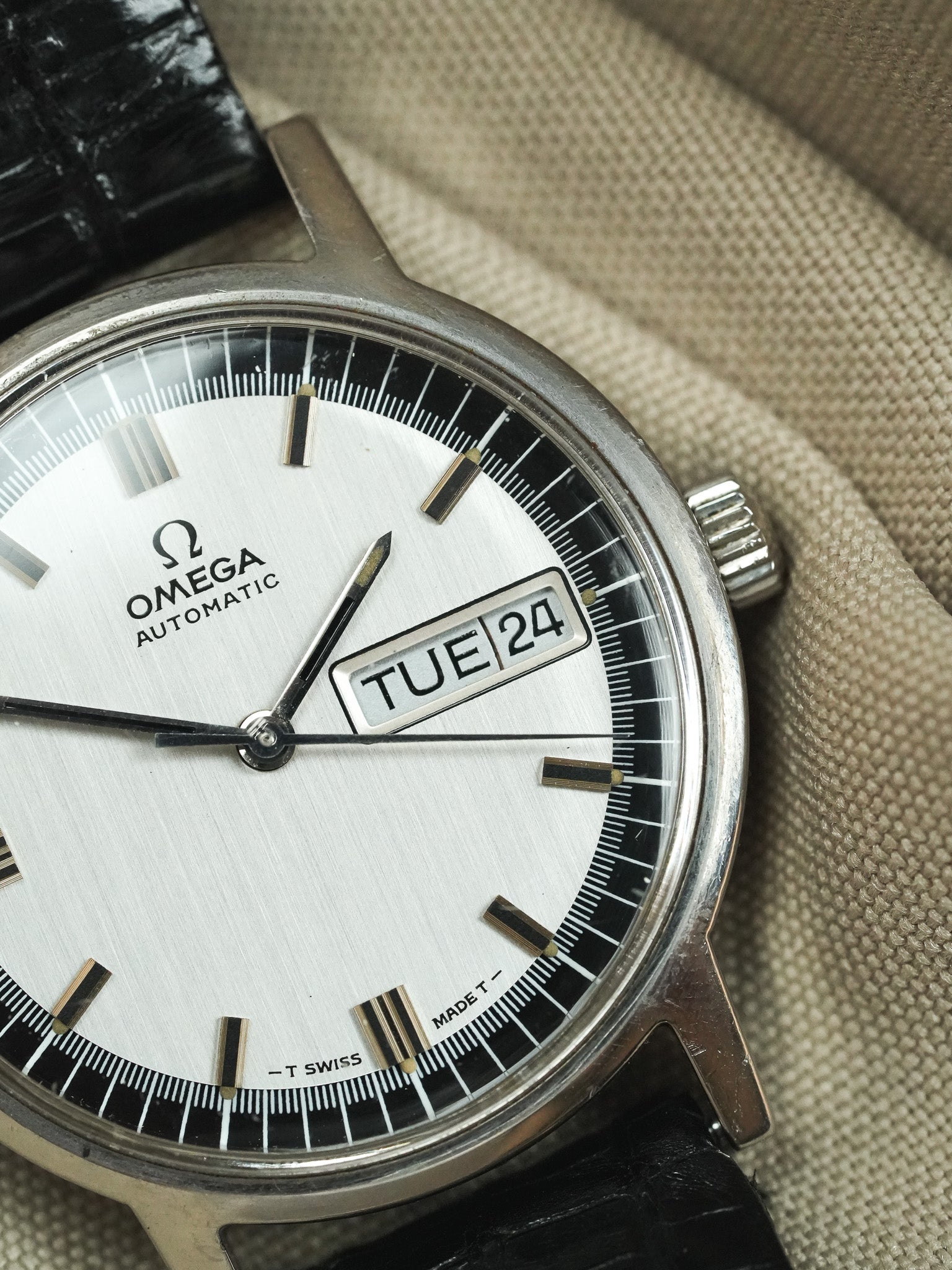 Omega - 166.0140 Daydate Cadran Acier Noir - 1970