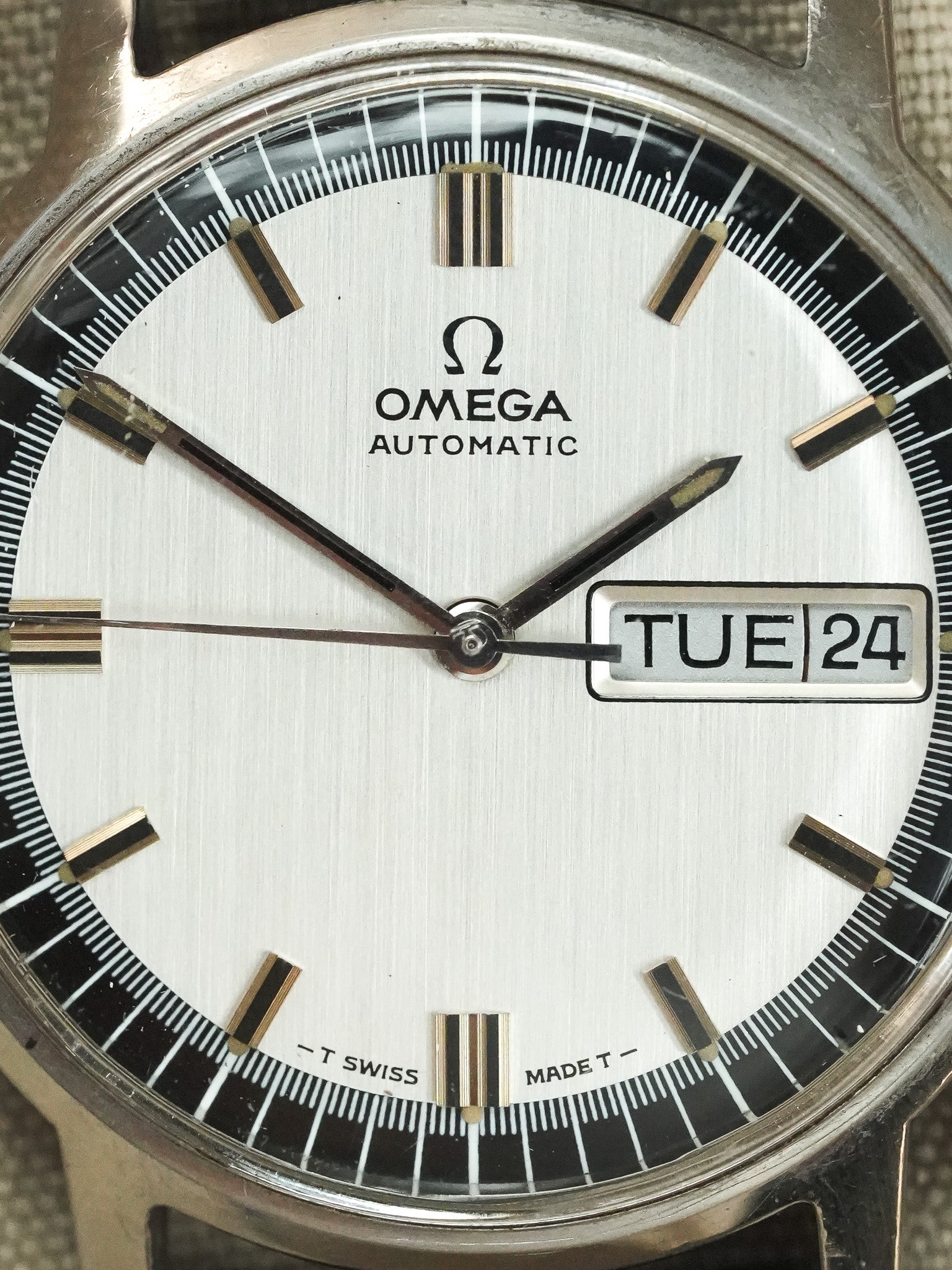 Omega - 166.0140 Daydate Cadran Acier Noir - 1970