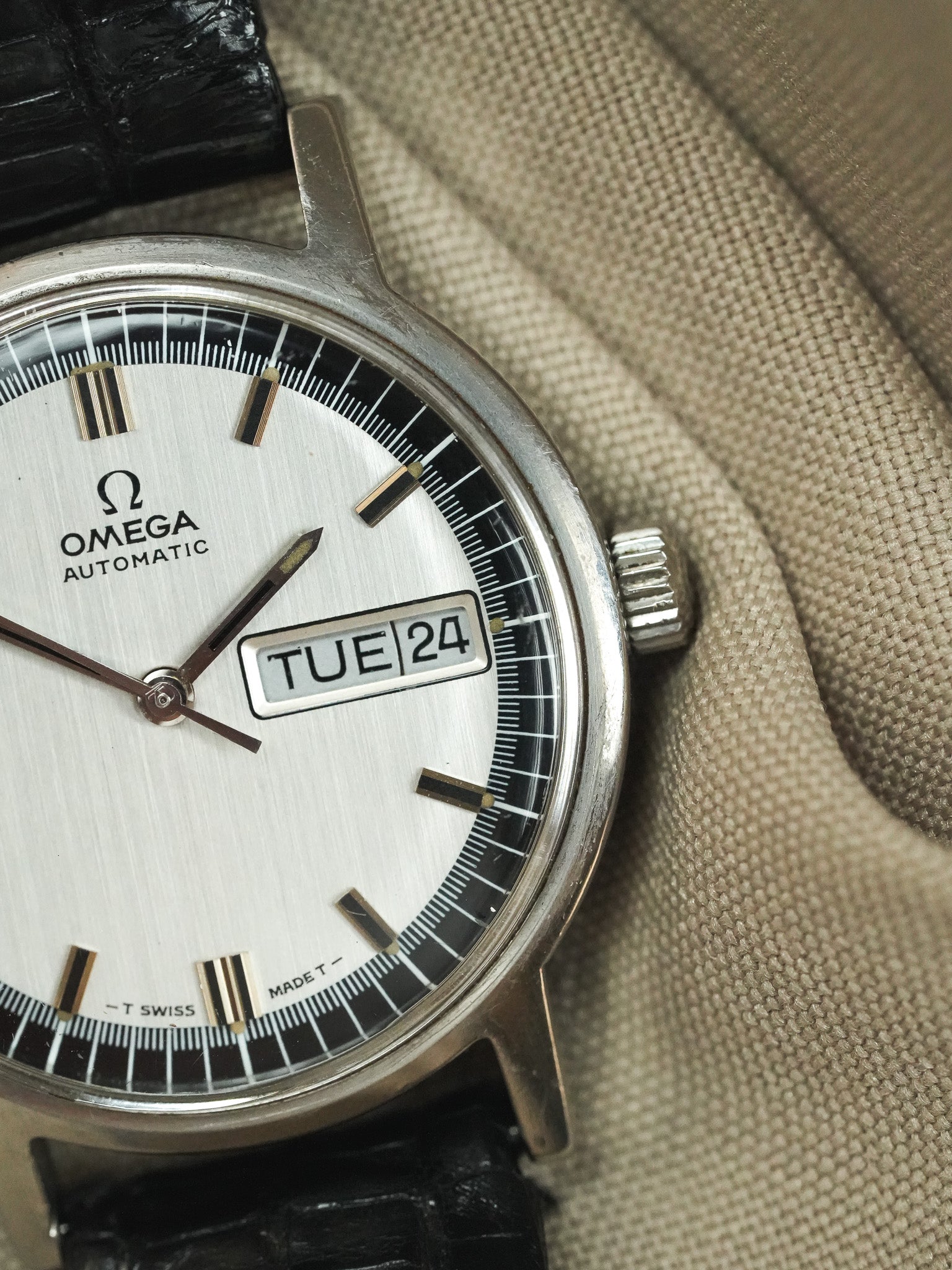 Omega - 166.0140 Daydate Cadran Acier Noir - 1970