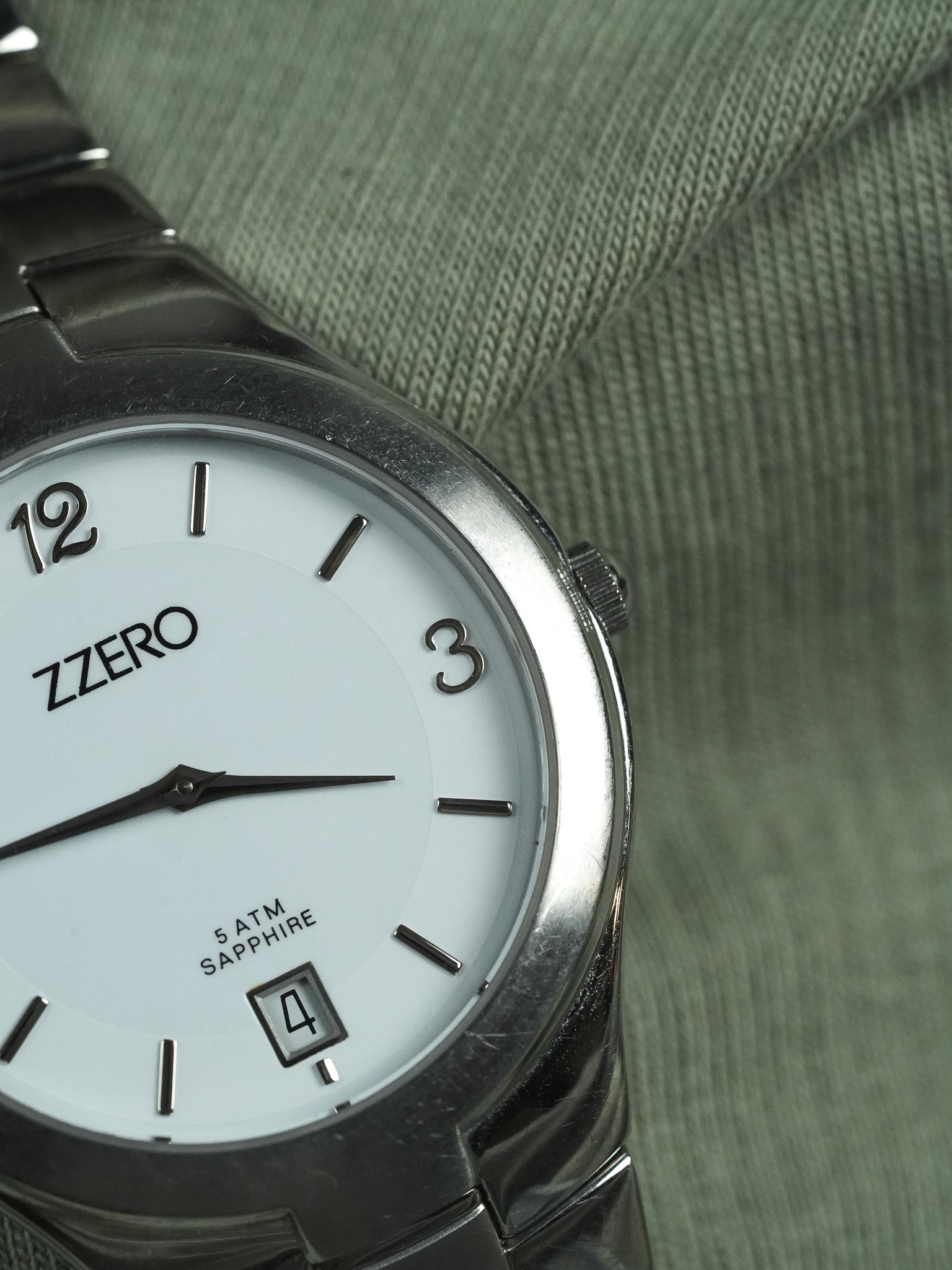 Zzero - Ronde Acier Date - Neuve de stock - 2000s