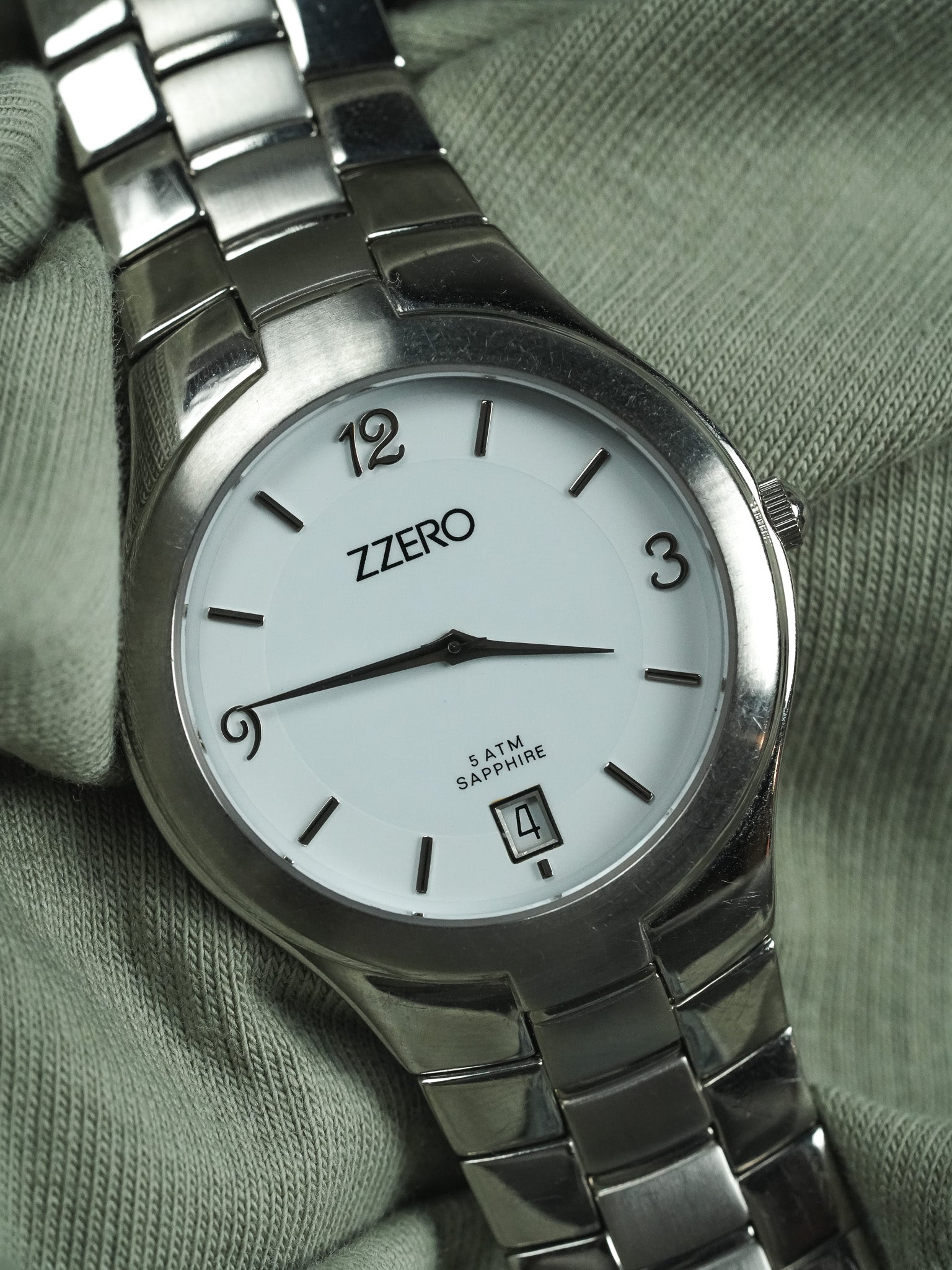 Zzero - Ronde Acier Date - Neuve de stock - 2000s