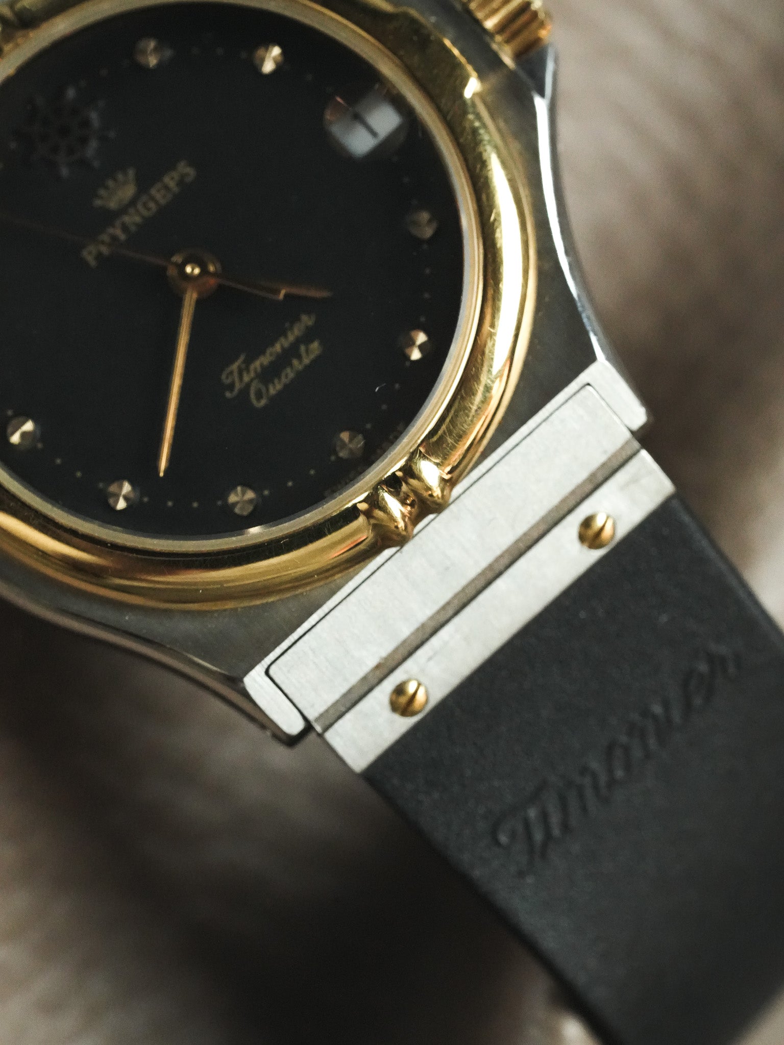 Pryngeps - Style "Hublot" Acier Or - Neuve de stock - 1990s