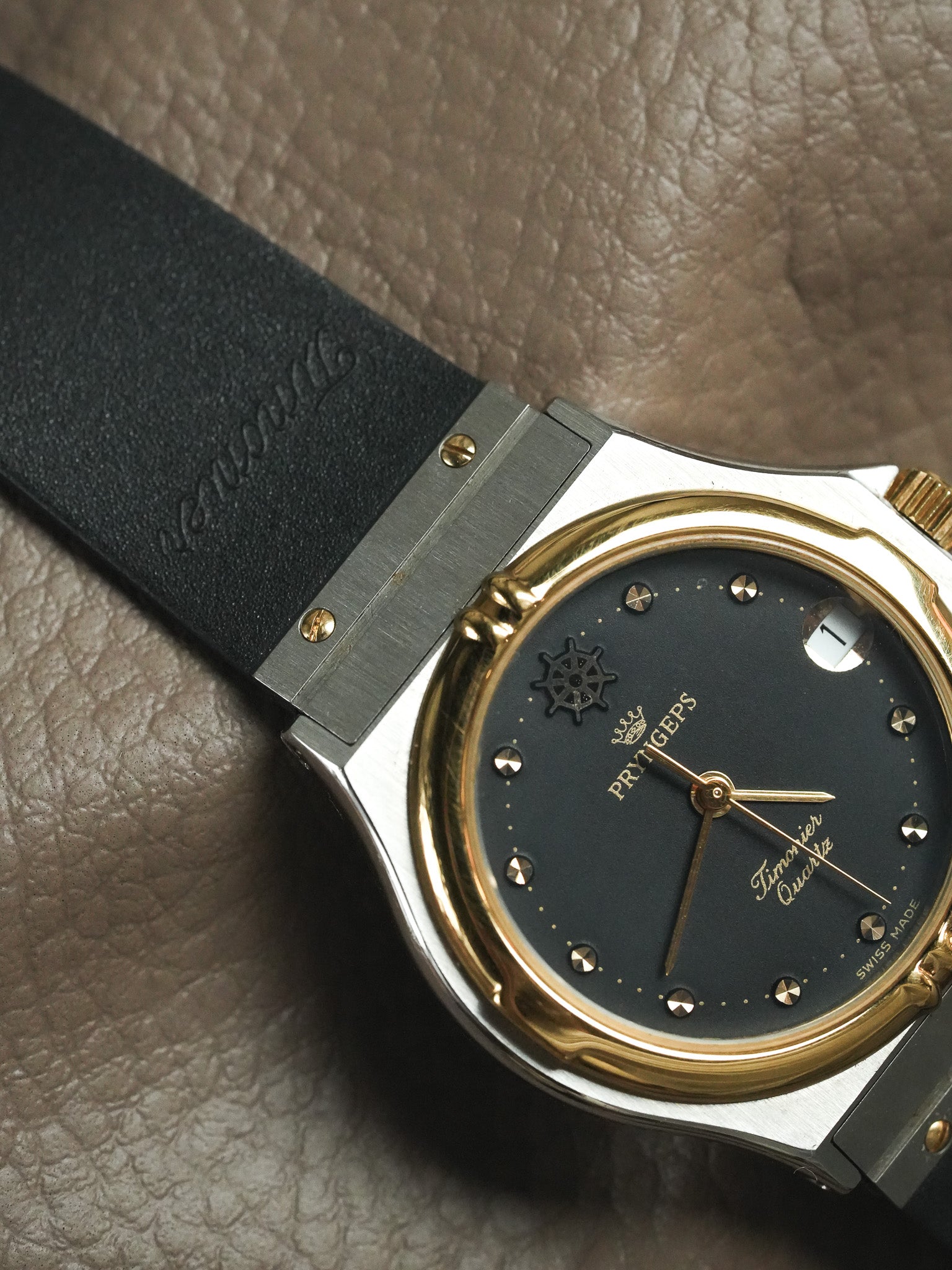 Pryngeps - Style "Hublot" Acier Or - Neuve de stock - 1990s