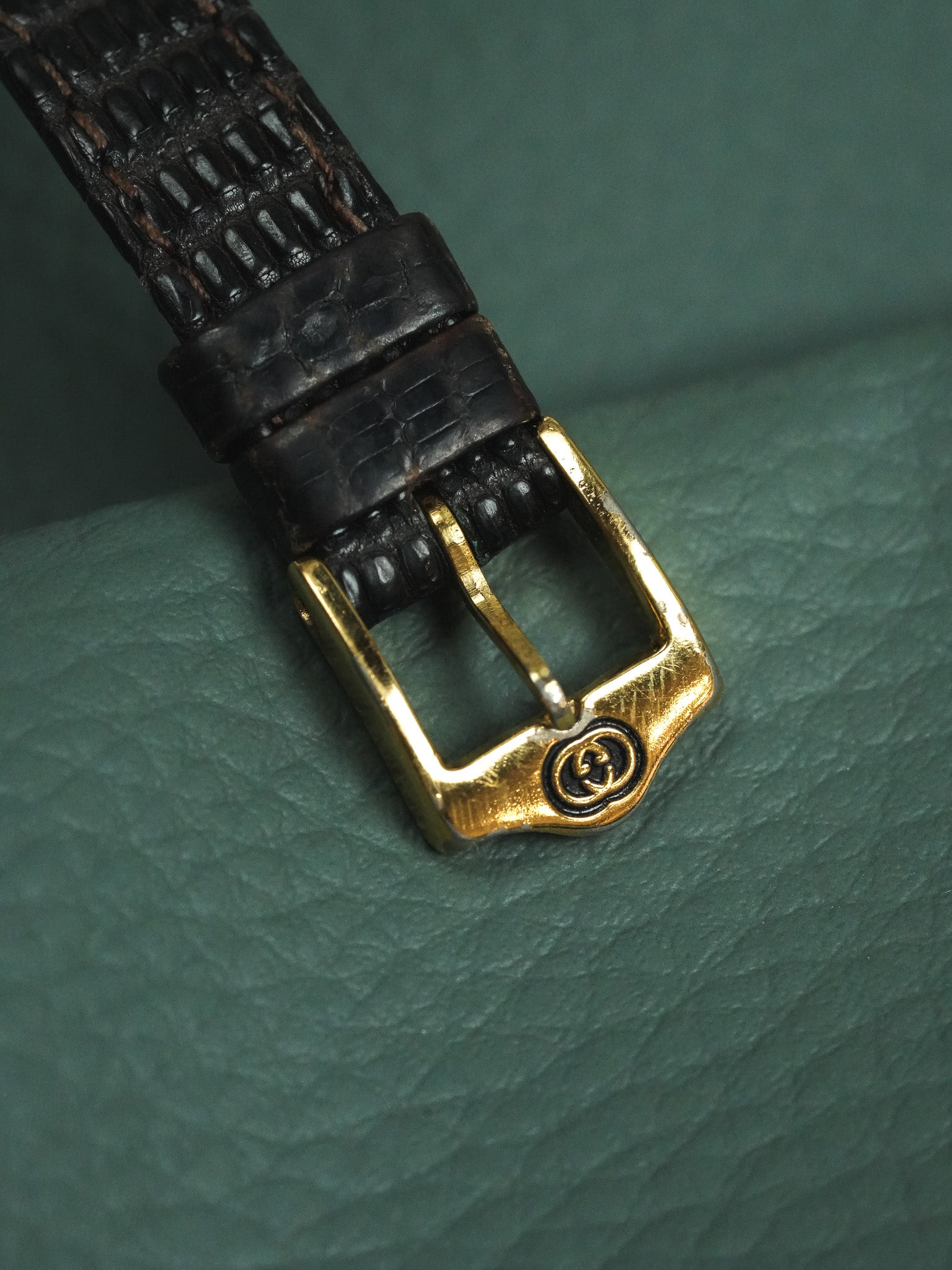 Gucci - Women Gold Lacquer GG Red Cushion - 1990s