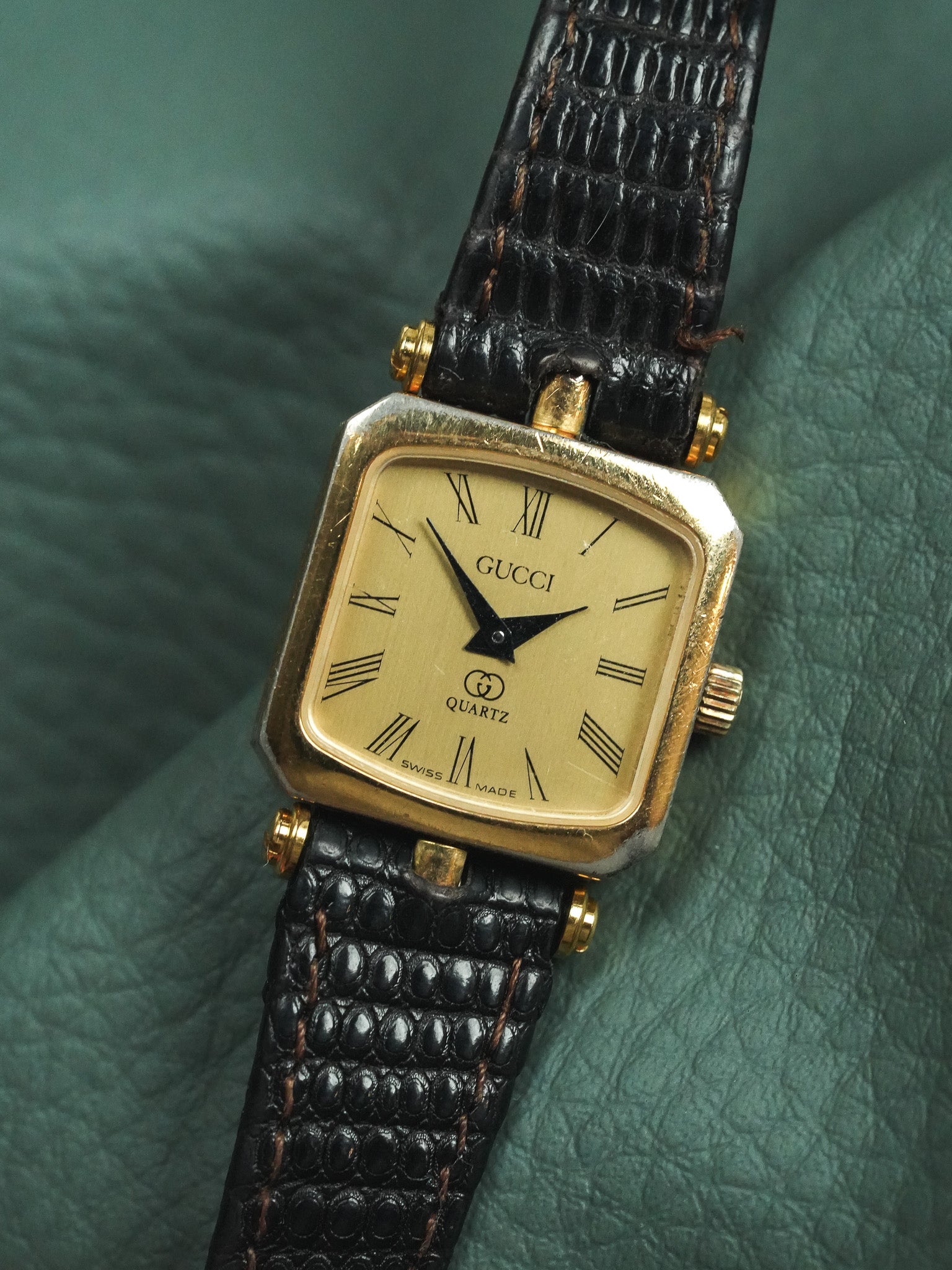 Gucci - Women Gold Lacquer GG Red Cushion - 1990s