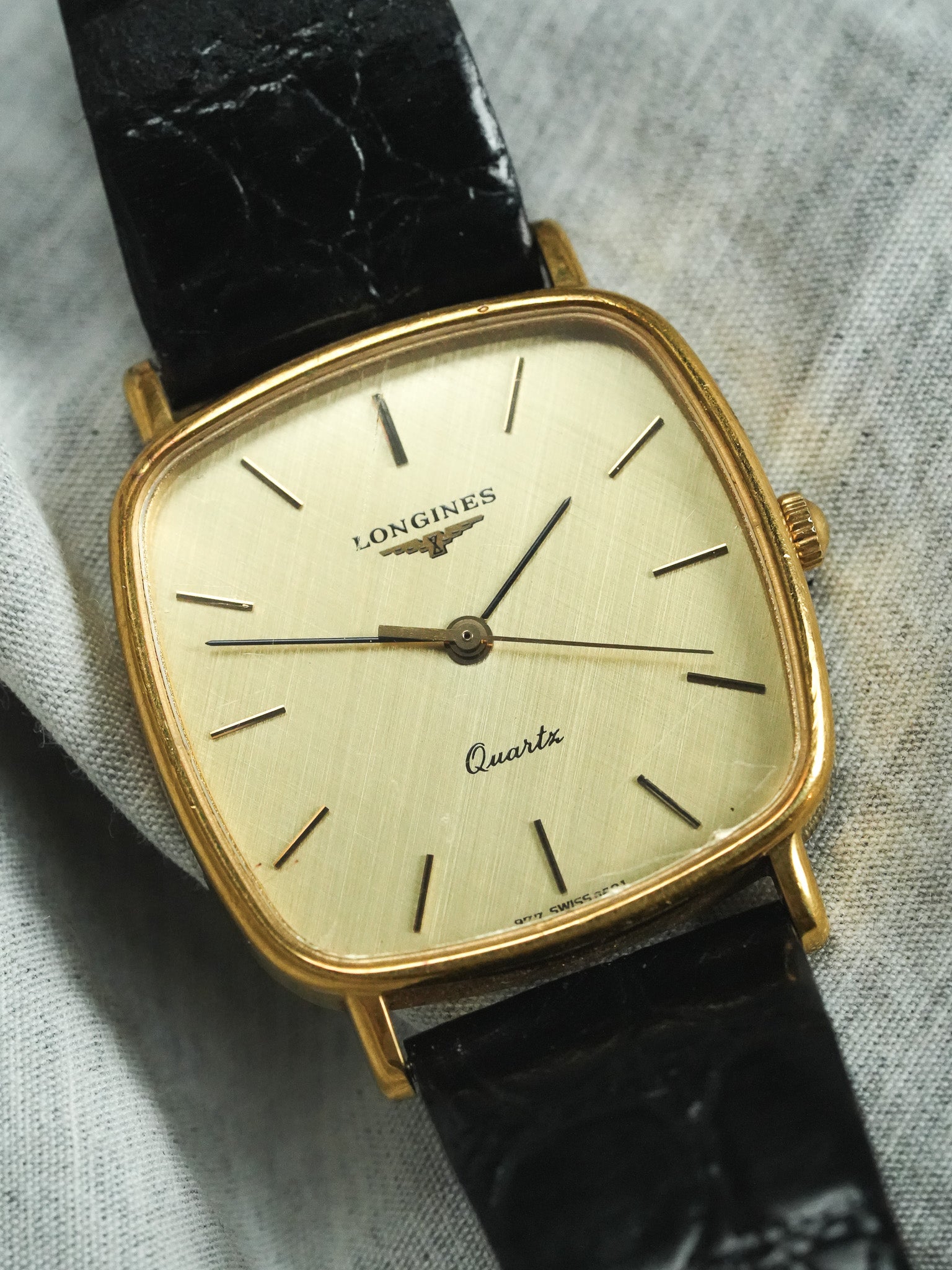 Longines - Cuscino Oro Quadrante lino tutto originale - 1980s