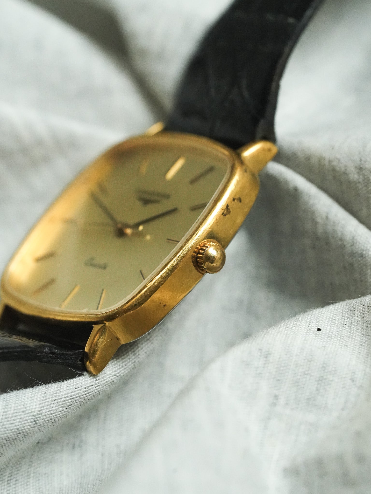 Longines - Cuscino Oro Quadrante lino tutto originale - 1980s