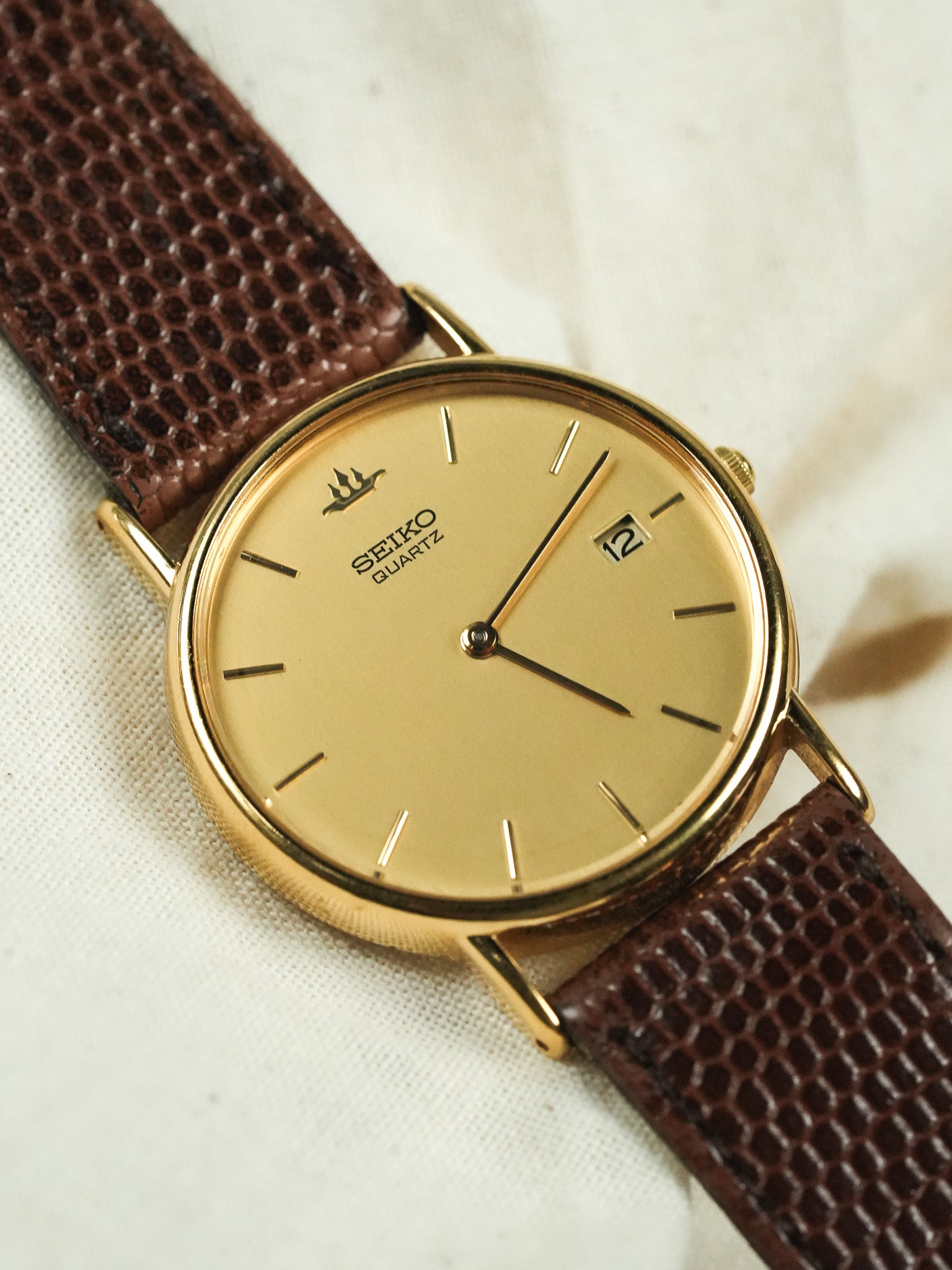 Seiko - Montre habillée Ronde Or Date - 1991