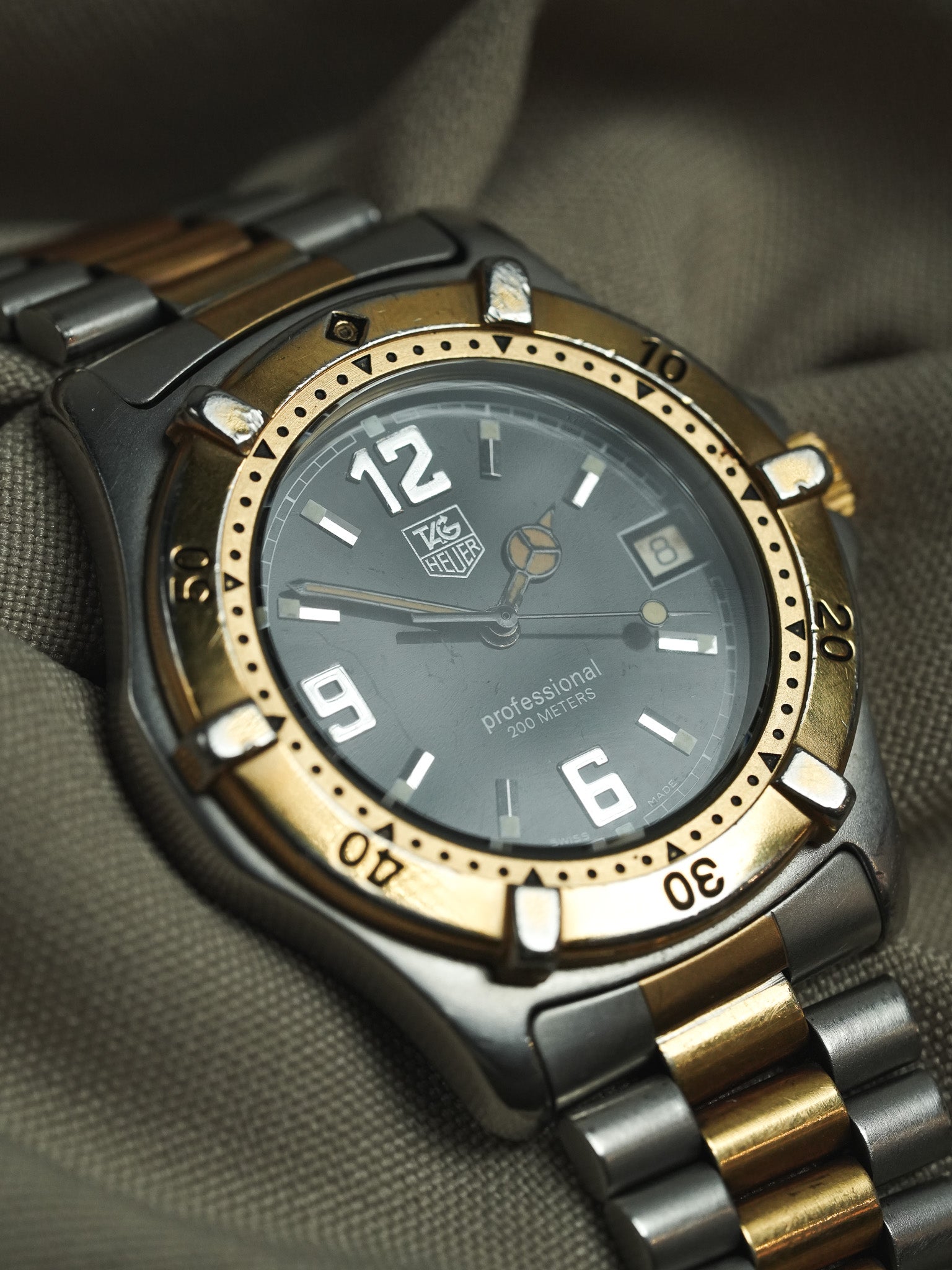 Tag Heuer - Professionale 2000 39mm Acciaio Oro Quadrante nero - 1990s