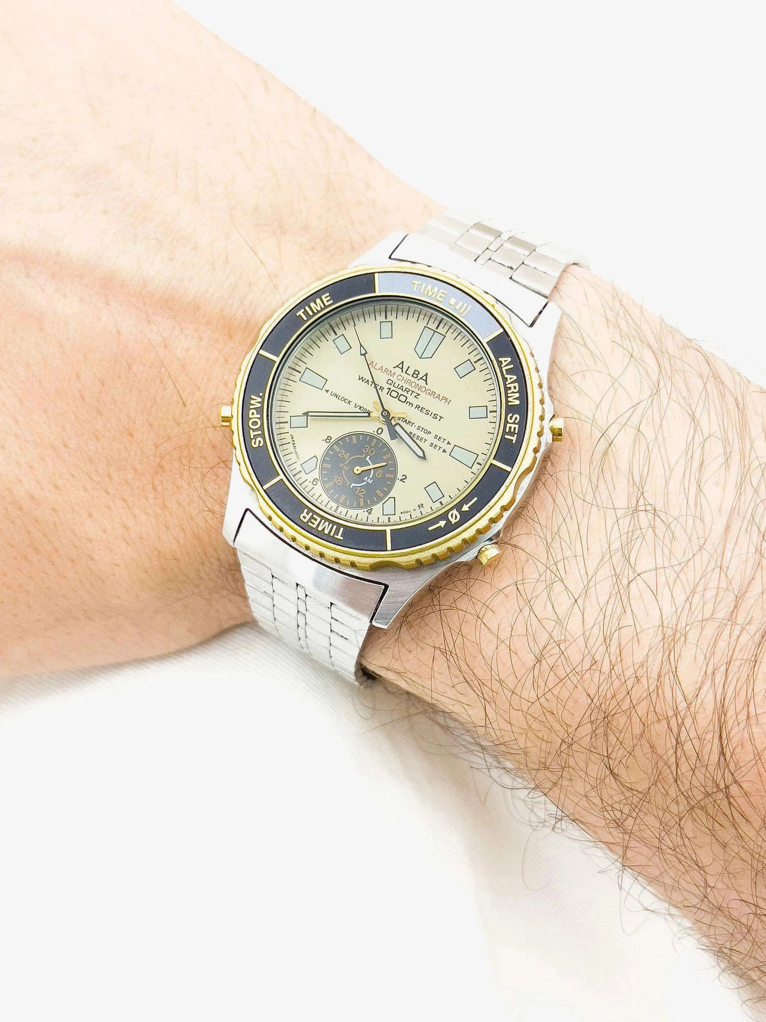 Alba by Seiko - Alarm Chronograph Quartz - 1986 - Atelier Victor Paris - Vintage Watch Shop Dubai