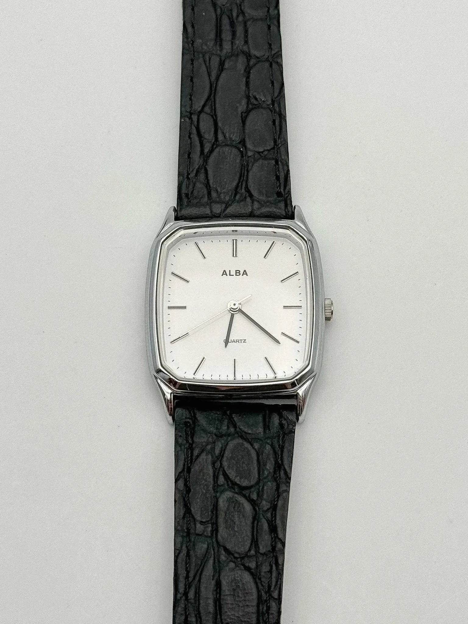 Alba by Seiko - White Dress Watch - 1990s - Atelier Victor Paris - Vintage Watch Shop Dubai