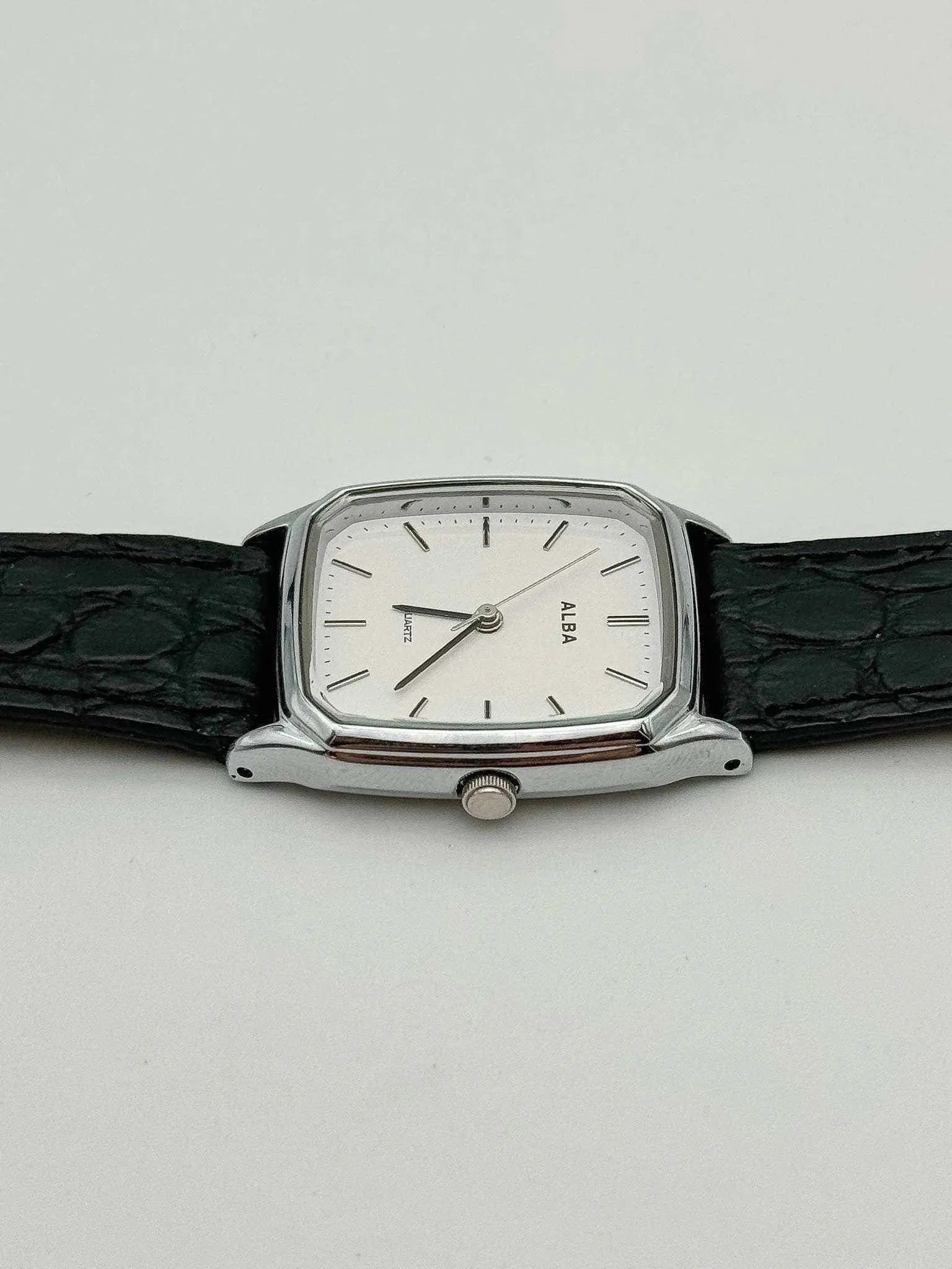 Alba by Seiko - White Dress Watch - 1990s - Atelier Victor Paris - Vintage Watch Shop Dubai