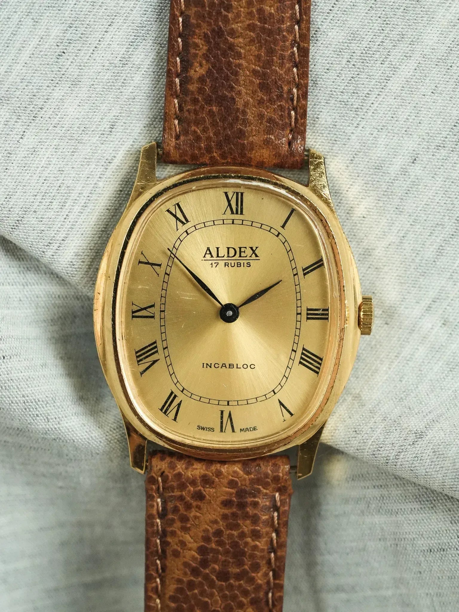 Aldex - Tonneau Incabloc Or - 1970s - Atelier Victor