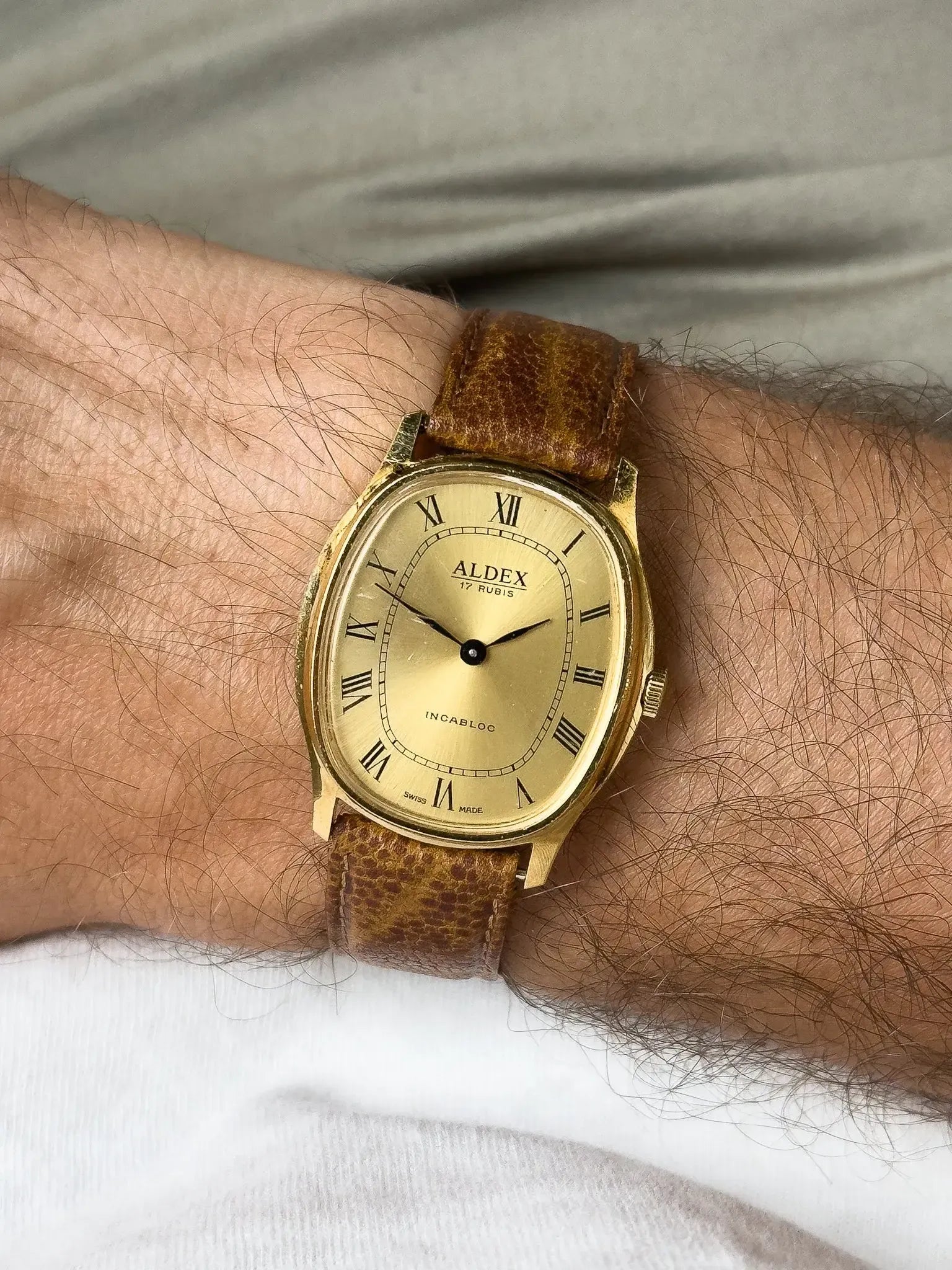 Aldex - Tonneau Incabloc Or - 1970s - Atelier Victor