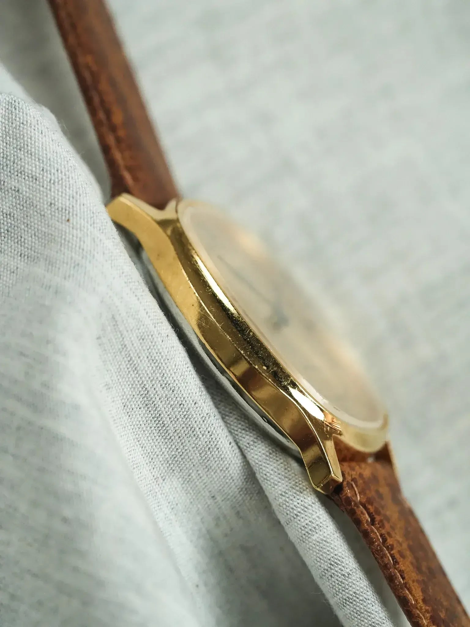 Aldex - Tonneau Incabloc Or - 1970s - Atelier Victor