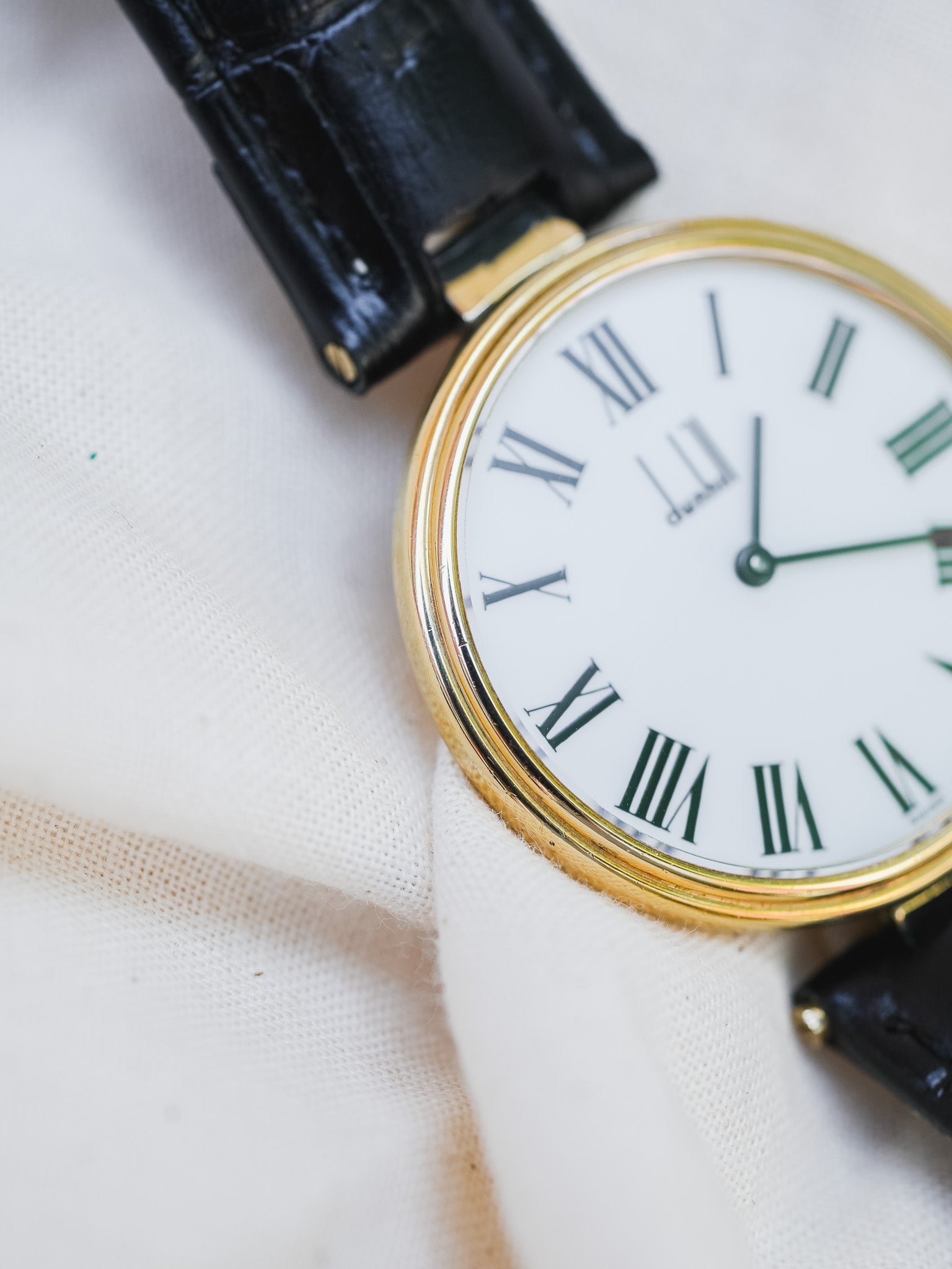 Alfred Dunhill - Ronde en Argent 925 plaqué or cadran blanc - 1980s - Atelier Victor - Vintage Shop