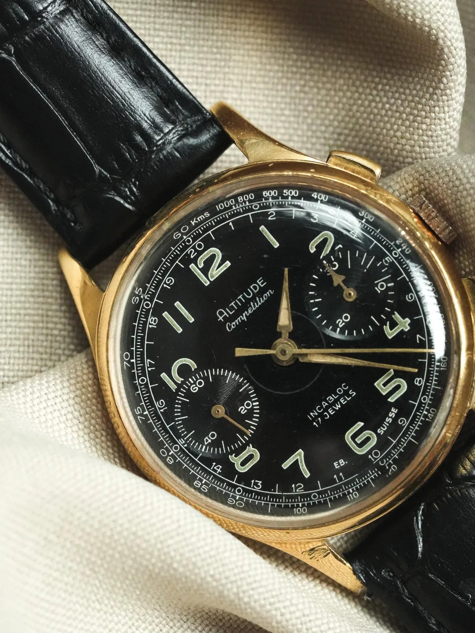 Altitude Competition - Chronographe Venus 188 Noir Or - 1960s - Atelier Victor