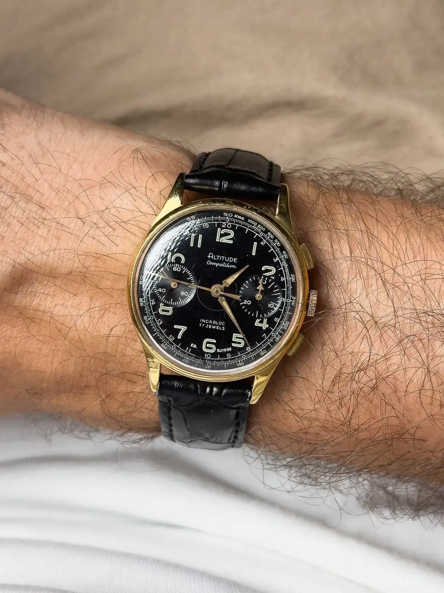 Altitude Competition - Chronographe Venus 188 Noir Or - 1960s - Atelier Victor