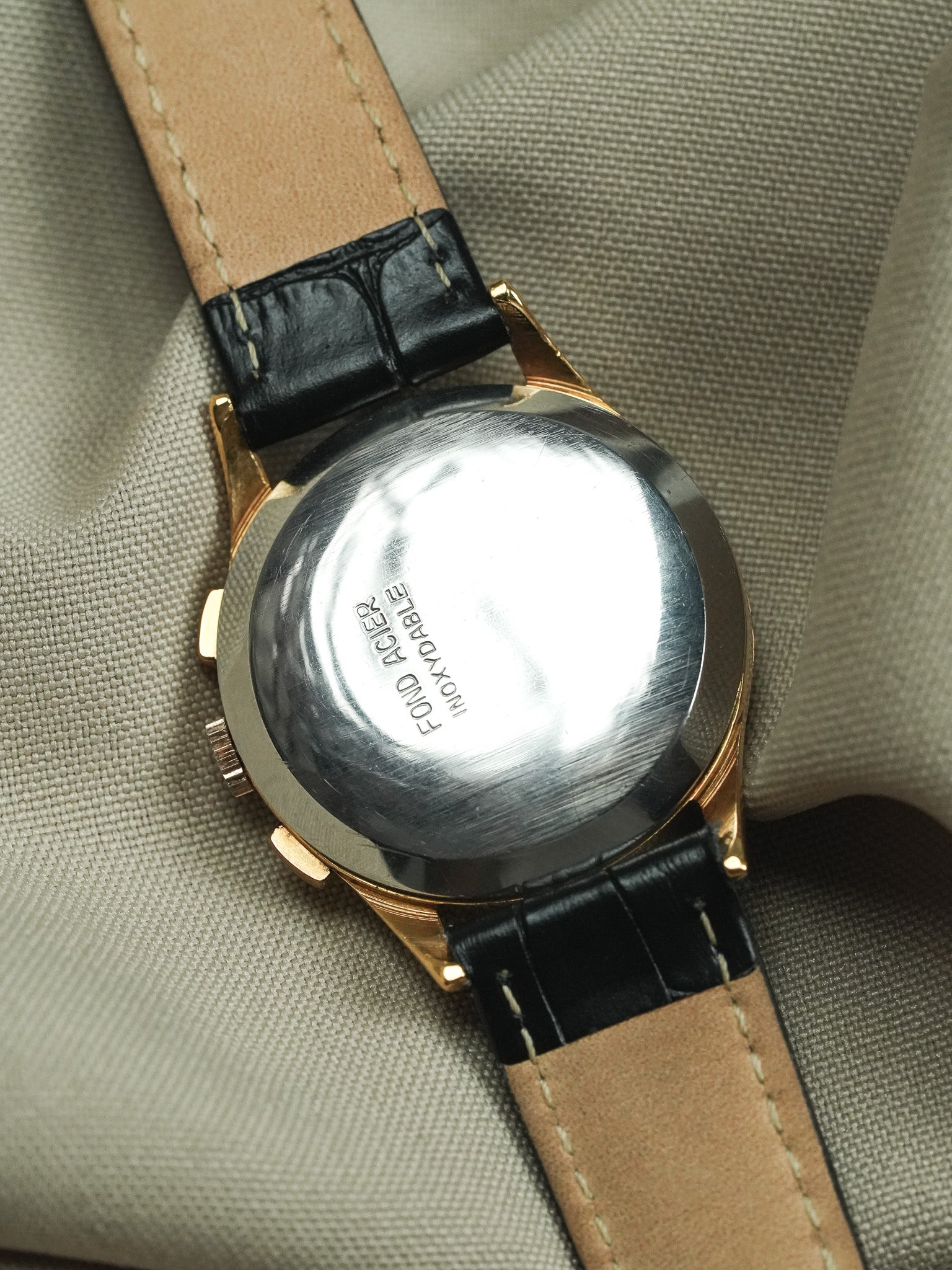 Altitude Competition - Chronographe Venus 188 Noir Or - 1960s - Atelier Victor - Vintage Shop