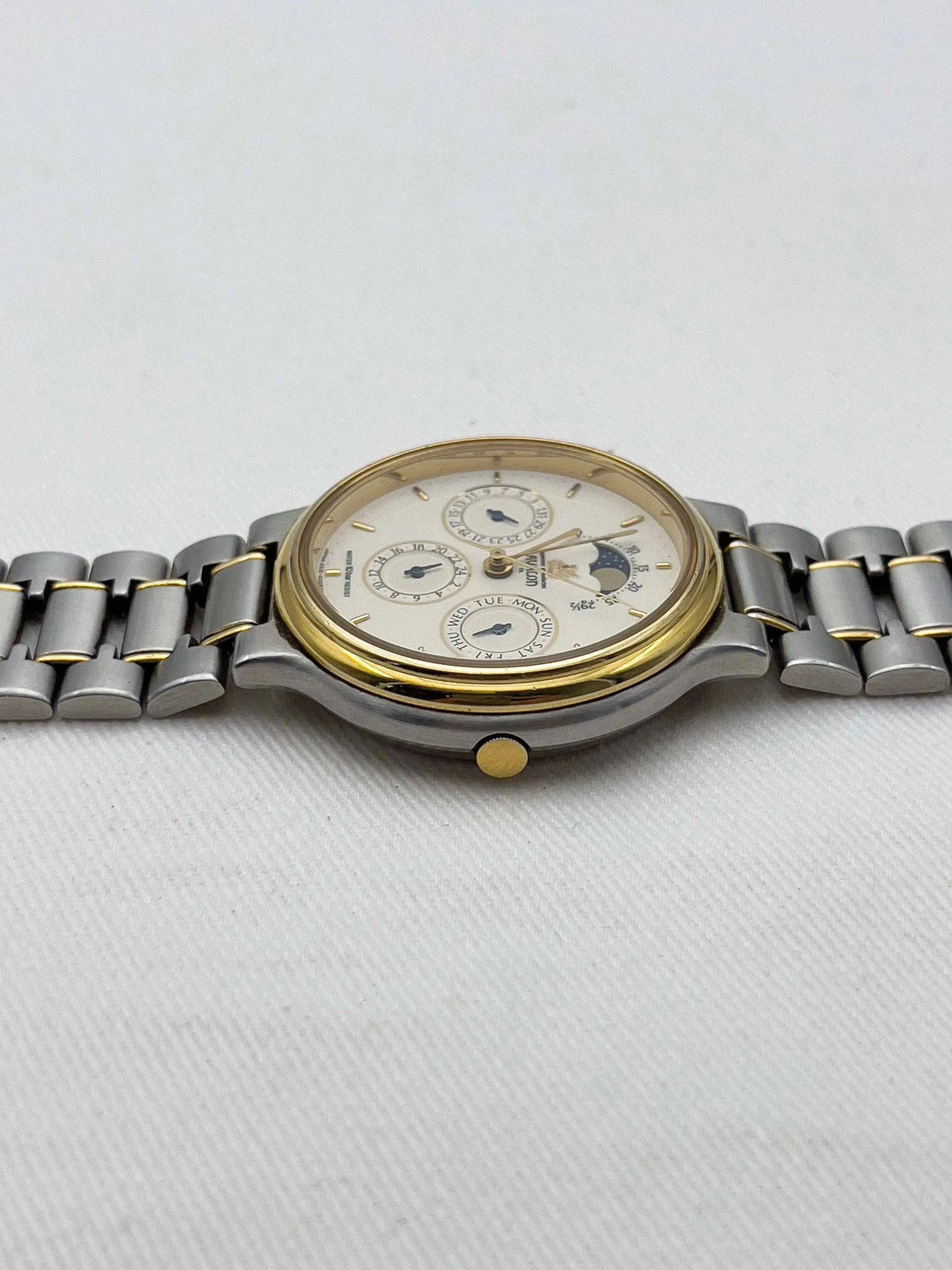 Avalon (Citizen) - Moonphase Triple Calendar - 1980s - Atelier Victor - Vintage Shop