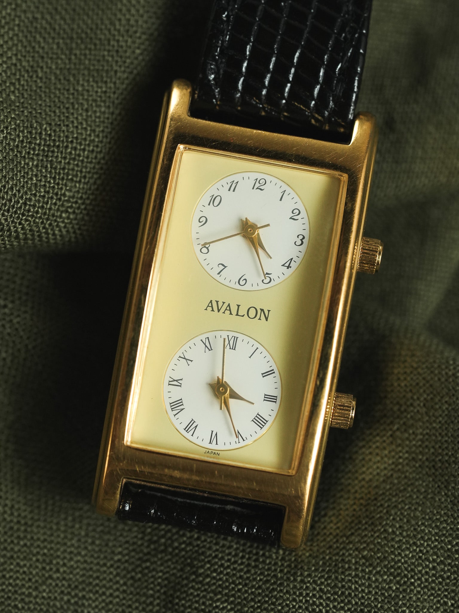 Avalon par Citizen - Double fuseaux horaires Deux mouvements Plaqué or - 1990s - Atelier Victor - Vintage Shop