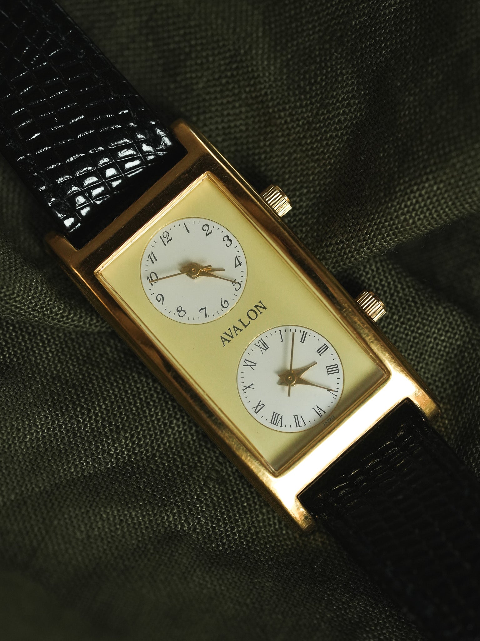 Avalon par Citizen - Double fuseaux horaires Deux mouvements Plaqué or - 1990s - Atelier Victor - Vintage Shop