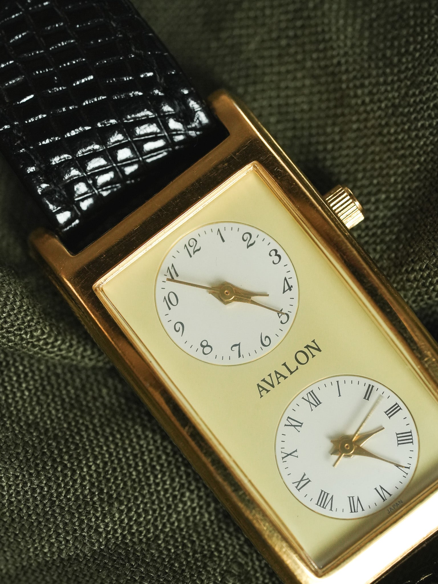 Avalon par Citizen - Double fuseaux horaires Deux mouvements Plaqué or - 1990s - Atelier Victor - Vintage Shop