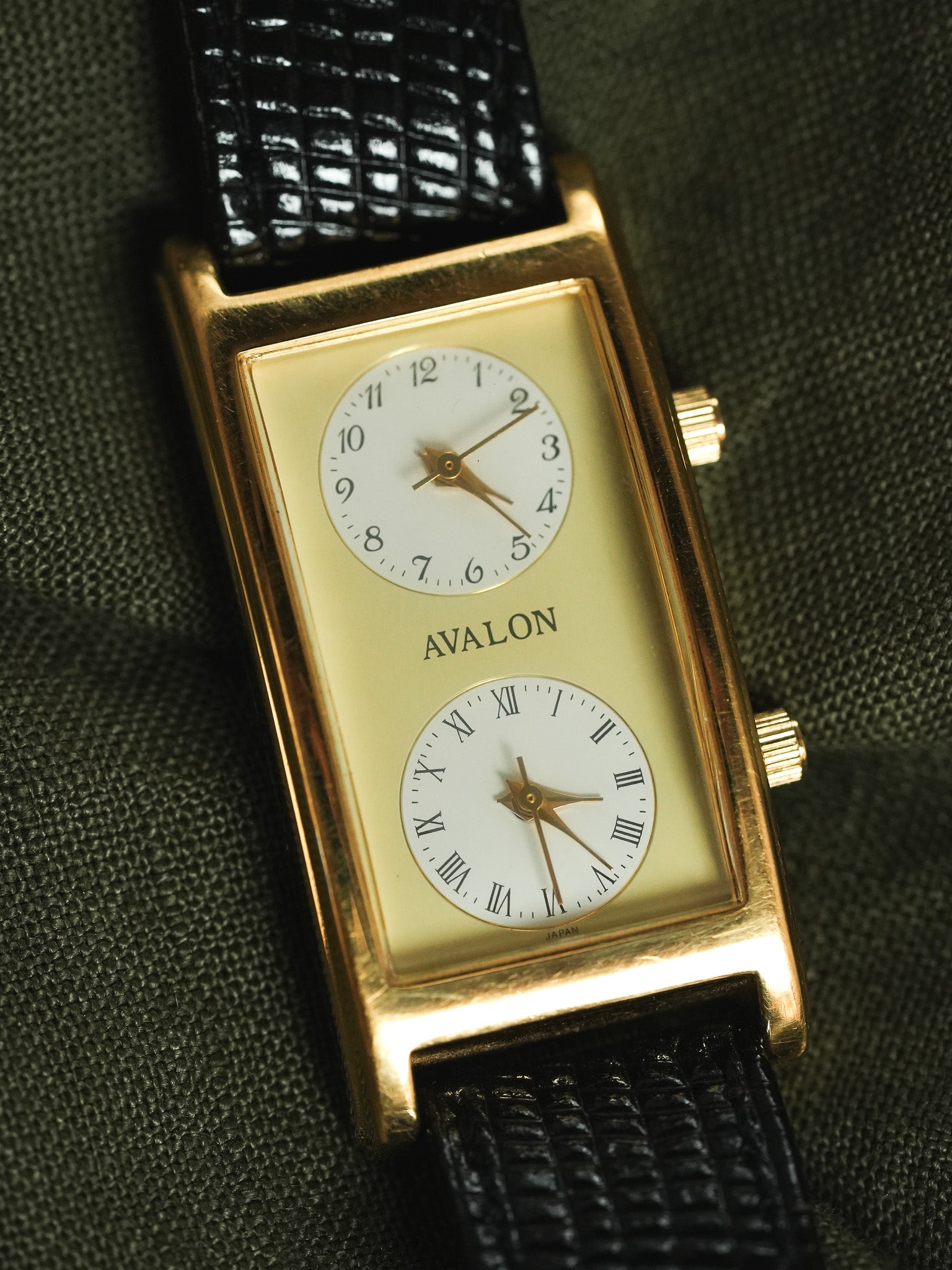 Avalon par Citizen - Double fuseaux horaires Deux mouvements Plaqué or - 1990s - Atelier Victor - Vintage Shop