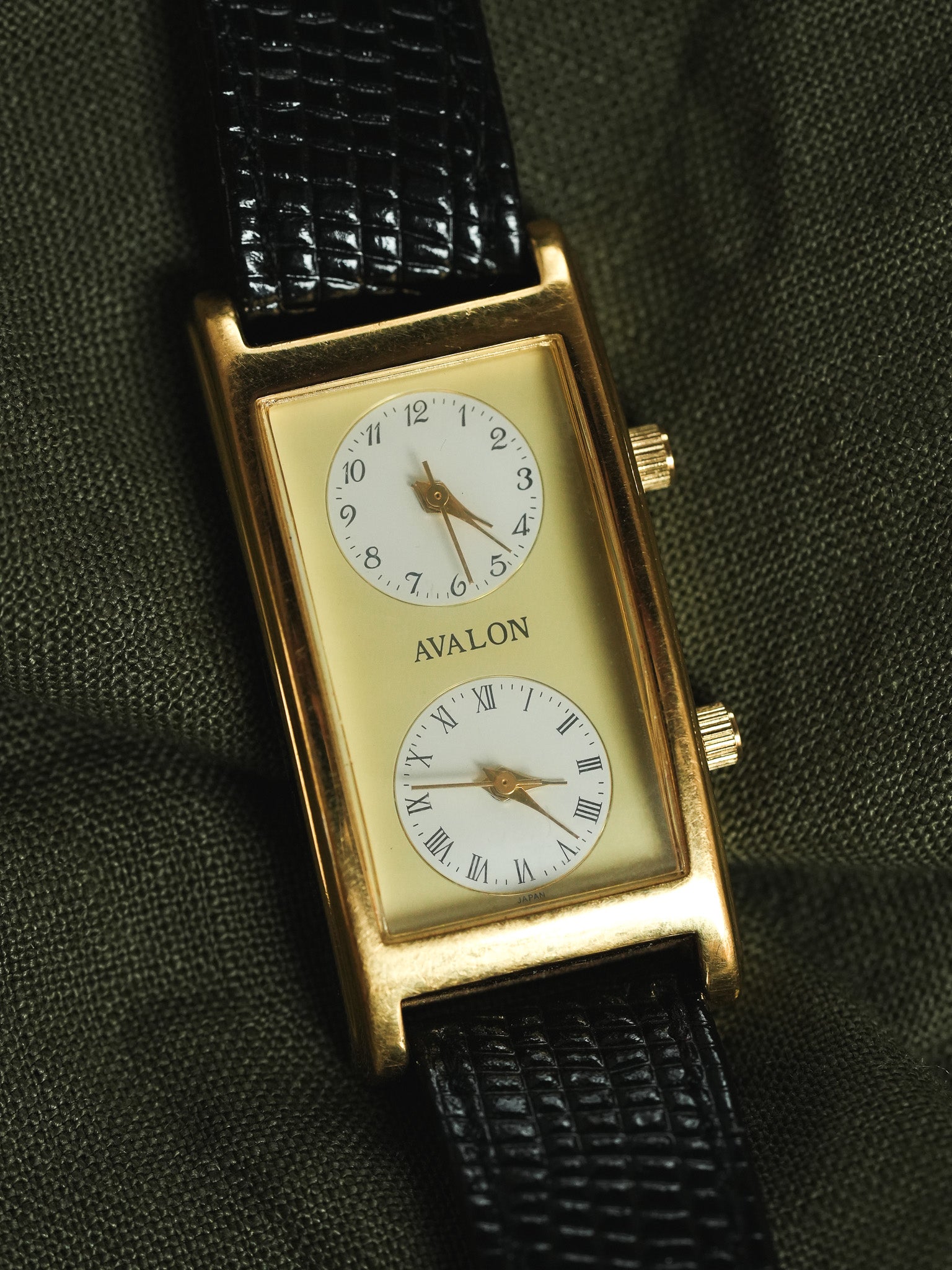 Avalon par Citizen - Double fuseaux horaires Deux mouvements Plaqué or - 1990s - Atelier Victor - Vintage Shop