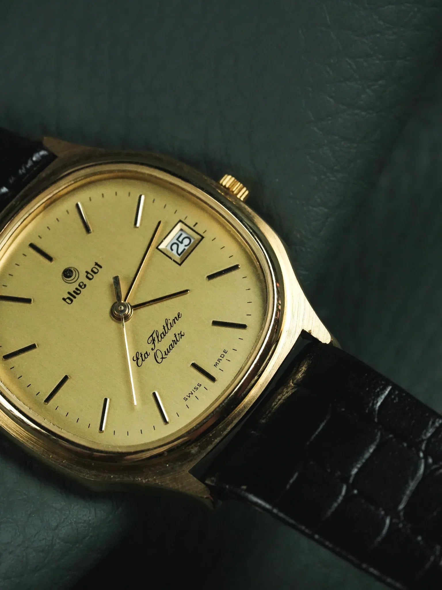 Blue Dot - Tonneau Or Eta Flatline Quartz - NOS - 1990s - Atelier Victor