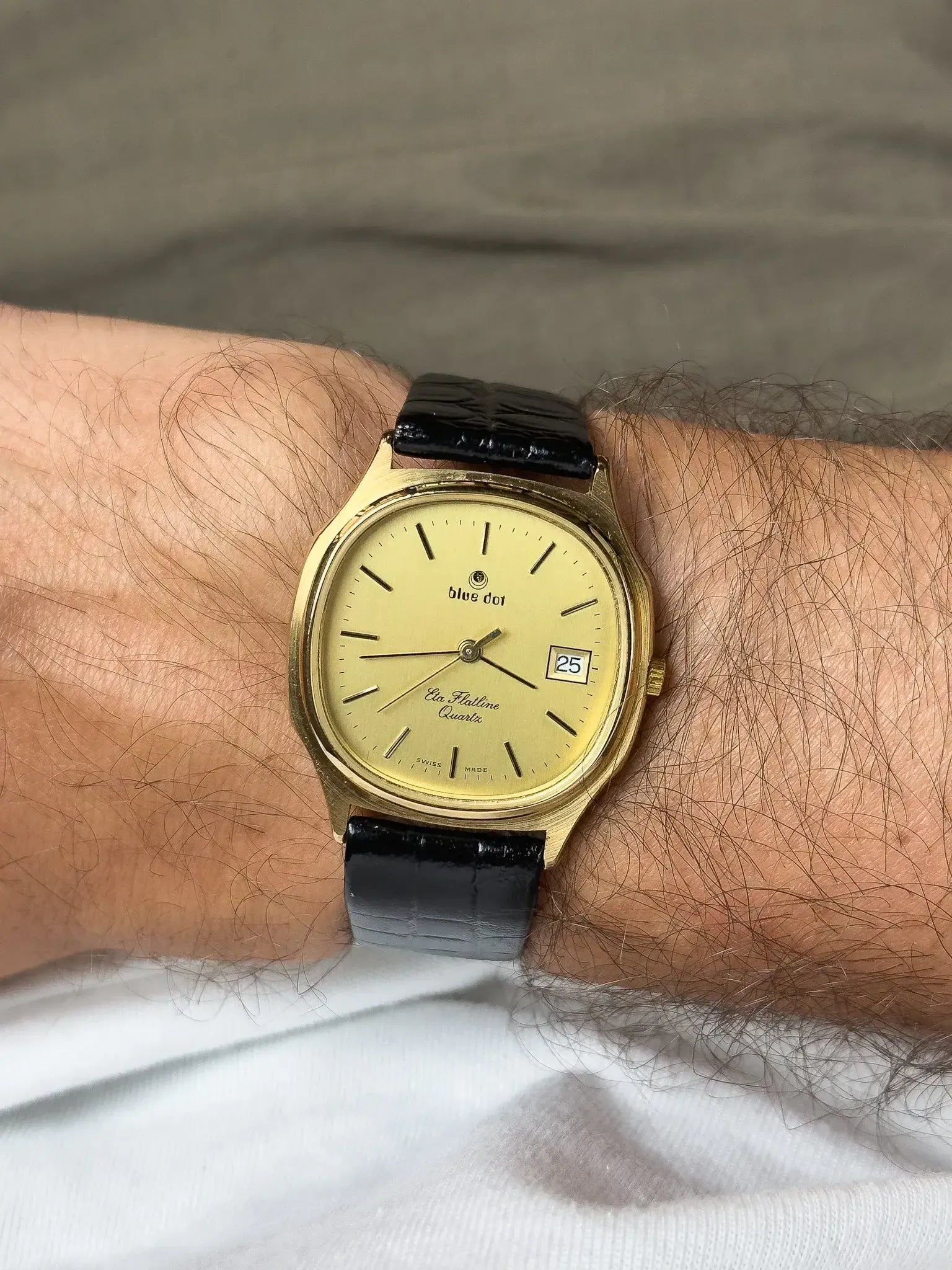 Blue Dot - Tonneau Or Eta Flatline Quartz - NOS - 1990s - Atelier Victor