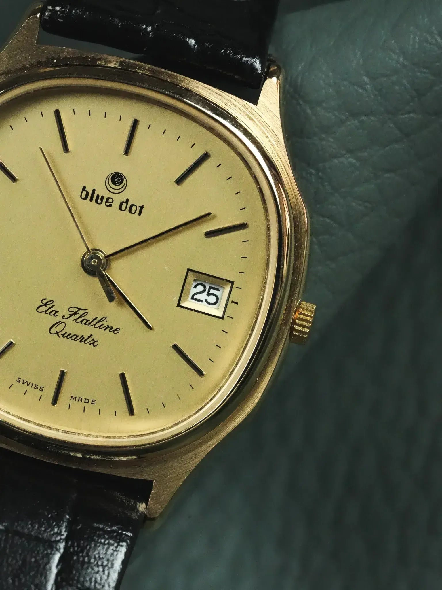 Blue Dot - Tonneau Or Eta Flatline Quartz - NOS - 1990s - Atelier Victor