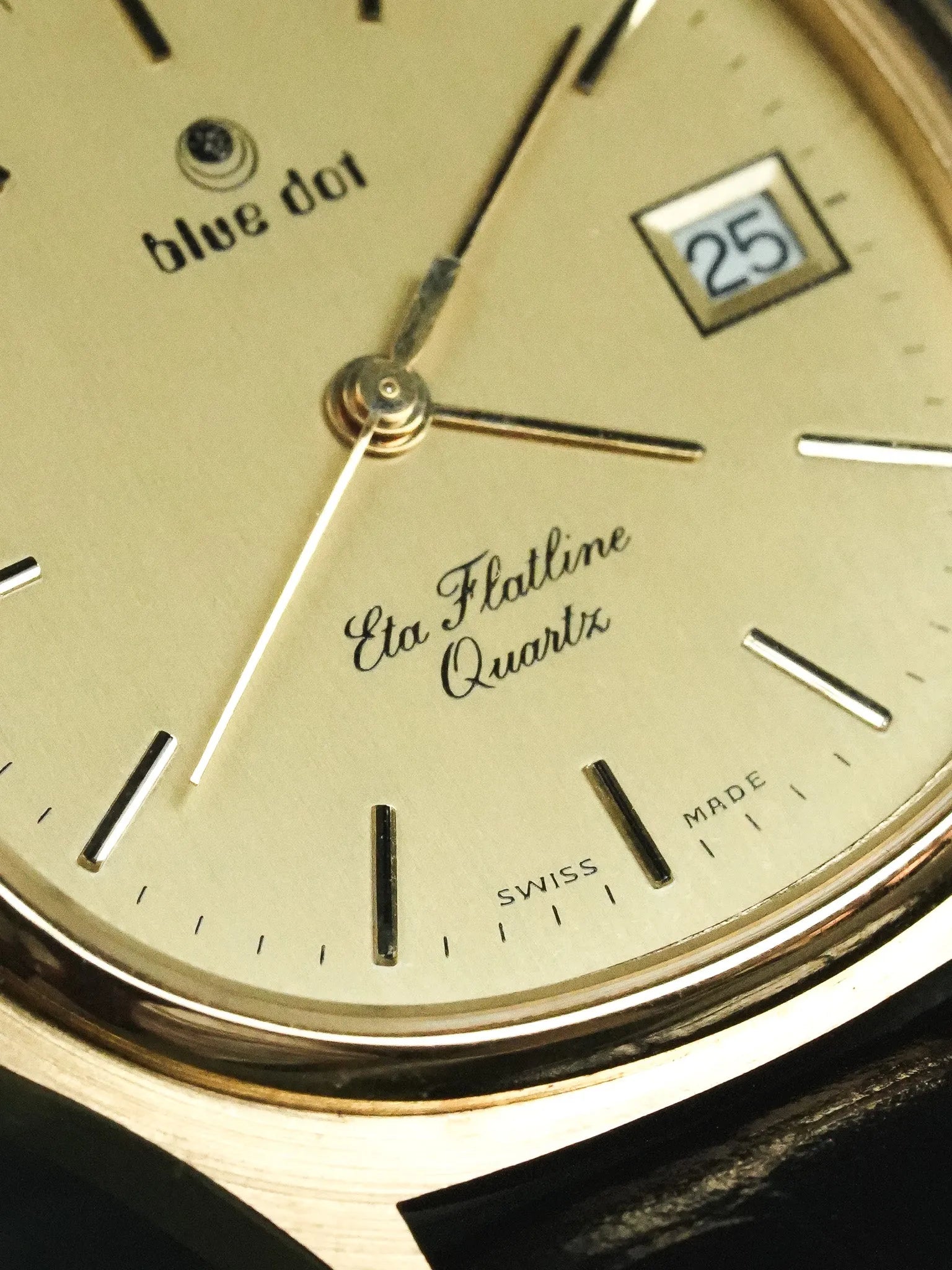 Blue Dot - Tonneau Or Eta Flatline Quartz - NOS - 1990s - Atelier Victor