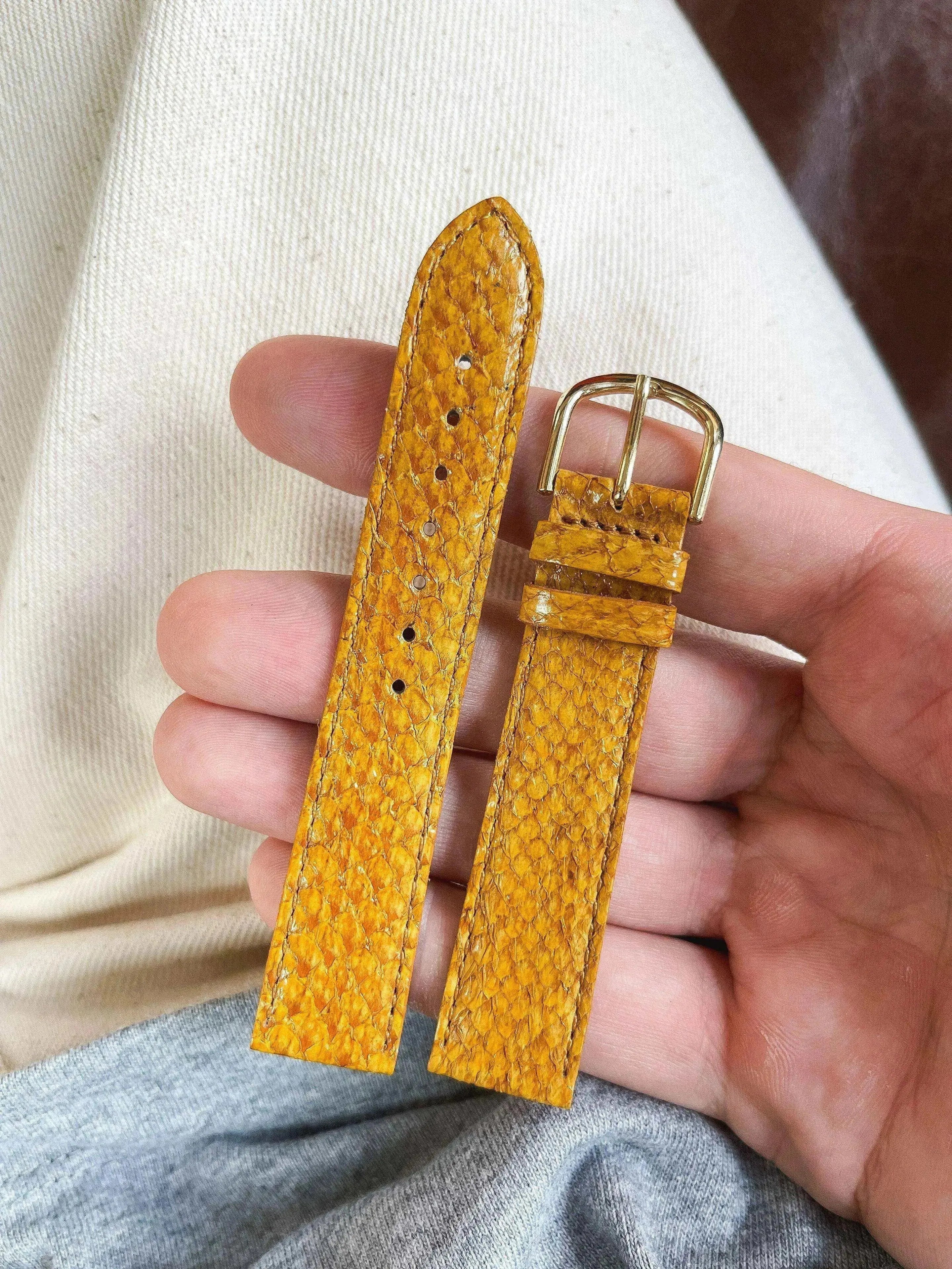 Bracelet de montre vintage moutarde - Cuir Saumon - Atelier Victor