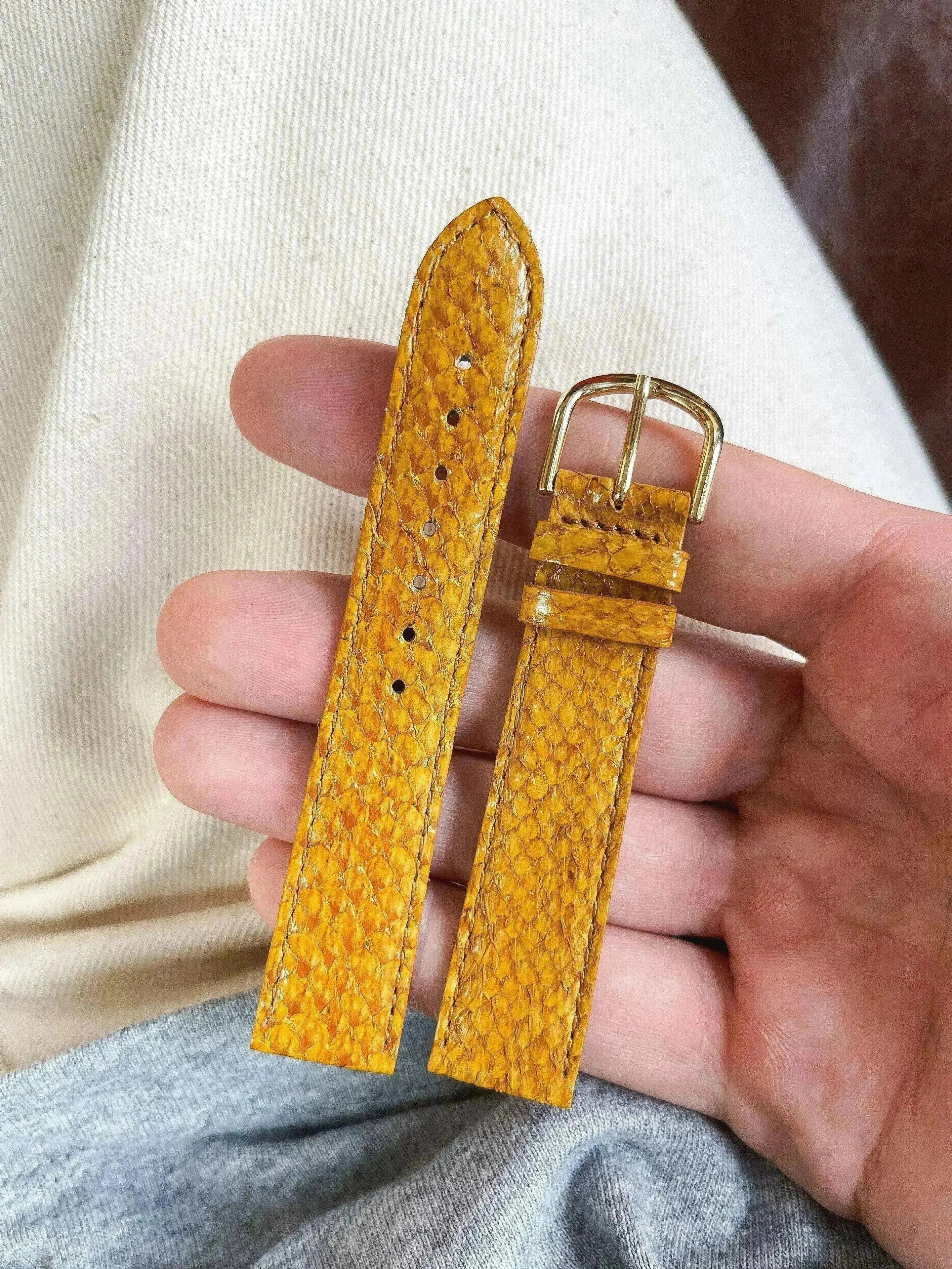 Bracelet de montre vintage moutarde - Cuir Saumon - Atelier Victor