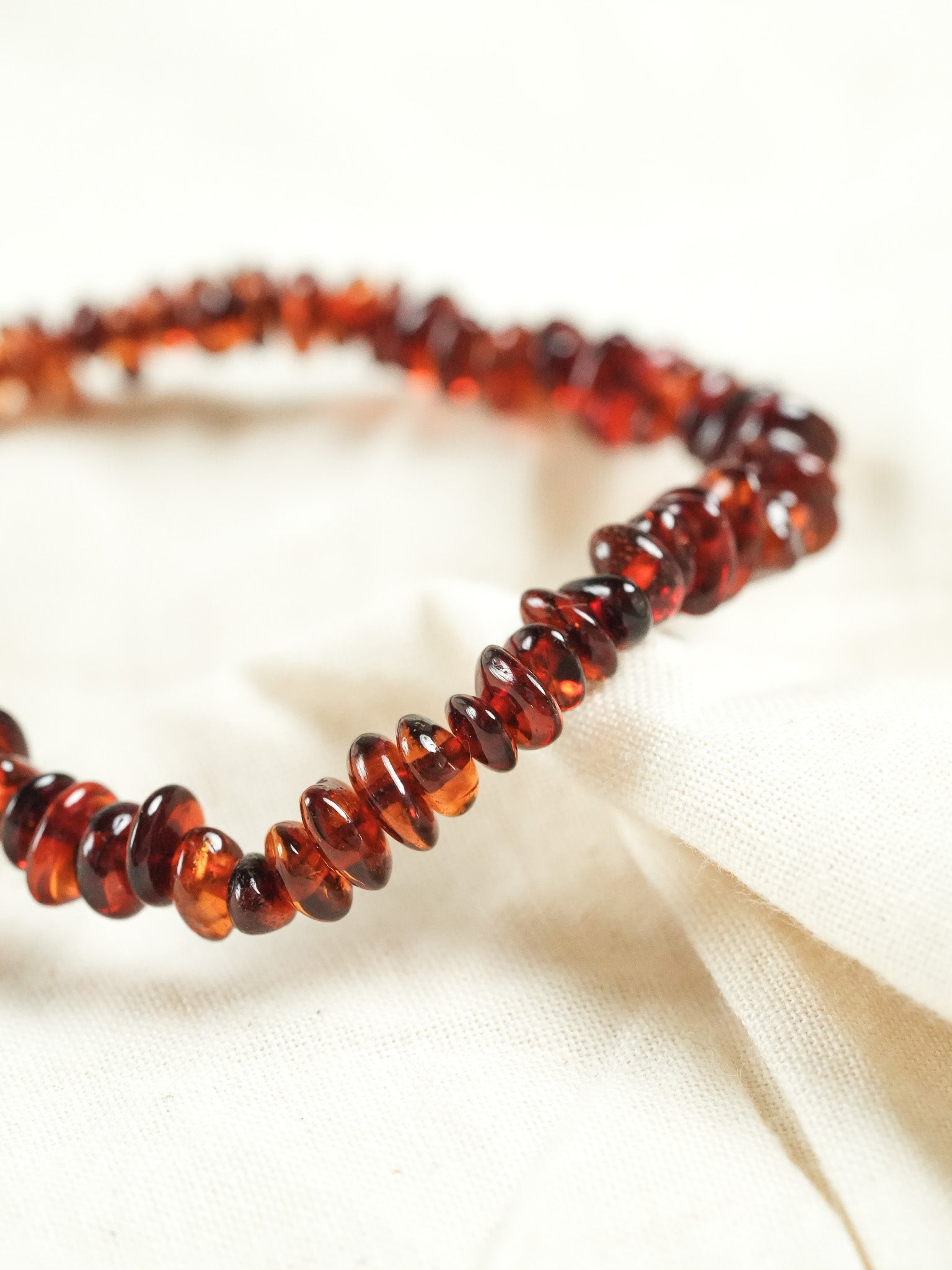 Bracelet en Ambre Baltique naturel - Plaques Fines Cognac - Atelier Victor - Vintage Shop