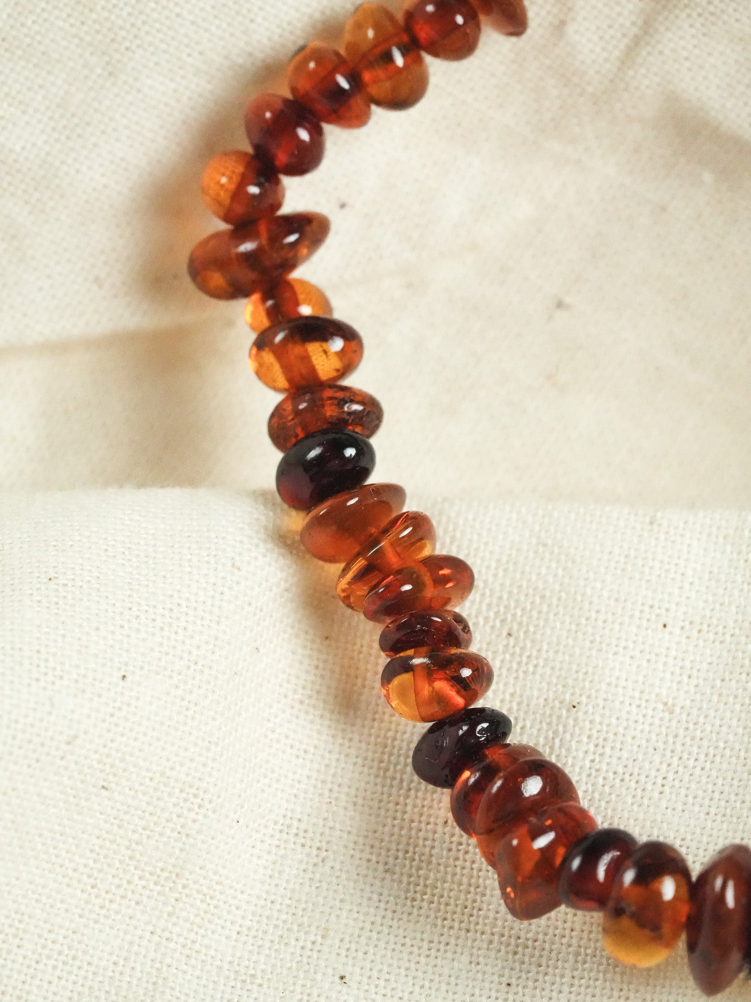 Bracelet en Ambre Baltique naturel - Plaques Orange Foncé - Atelier Victor - Vintage Shop