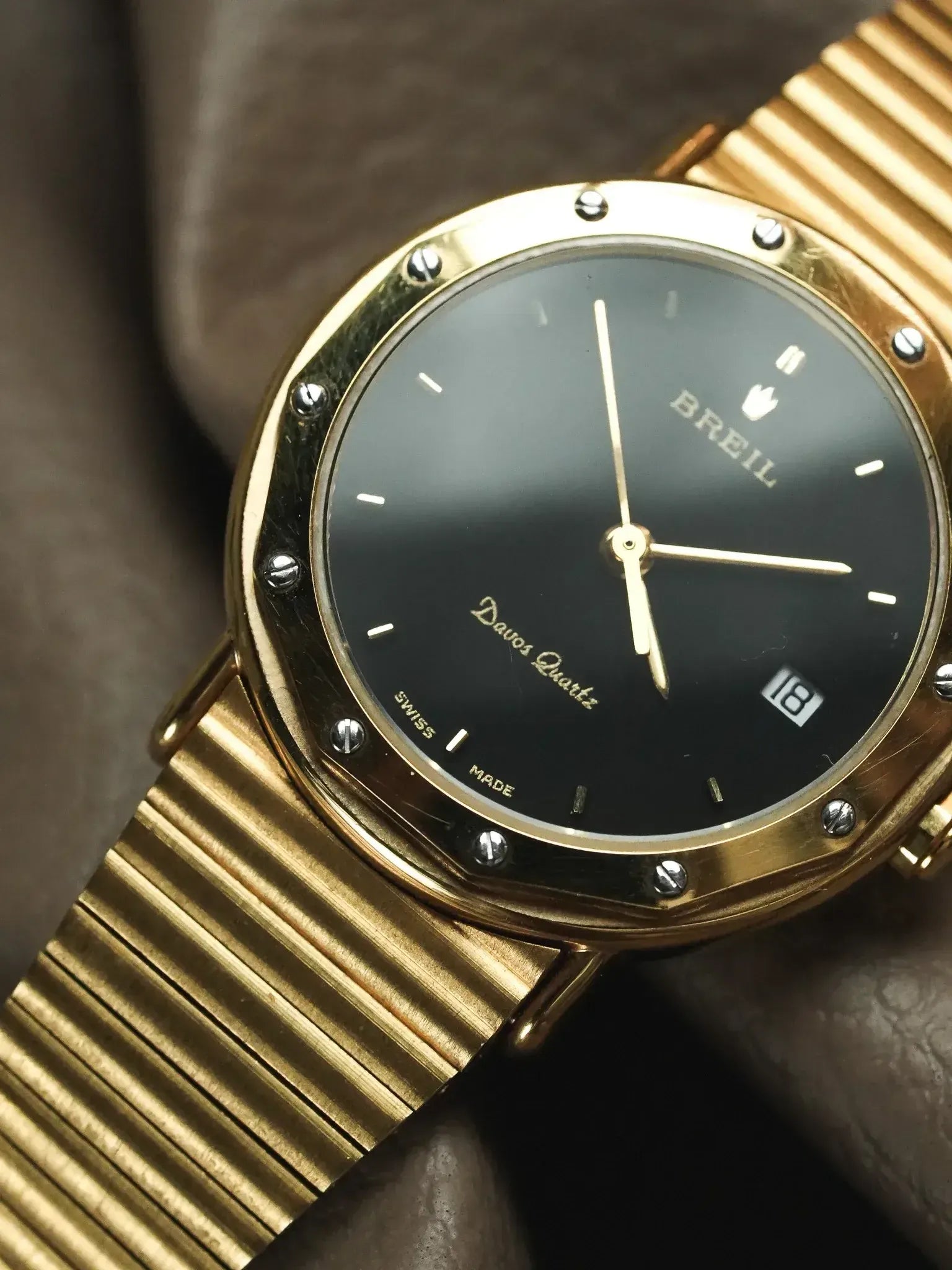 Breil - Or intégrale lunette vissée cadran noir - Neuve de stock - 1990s - Atelier Victor