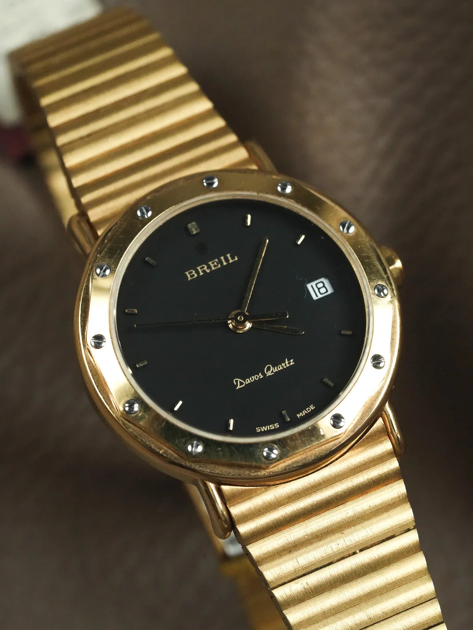 Breil - Or intégrale lunette vissée cadran noir - Neuve de stock - 1990s - Atelier Victor