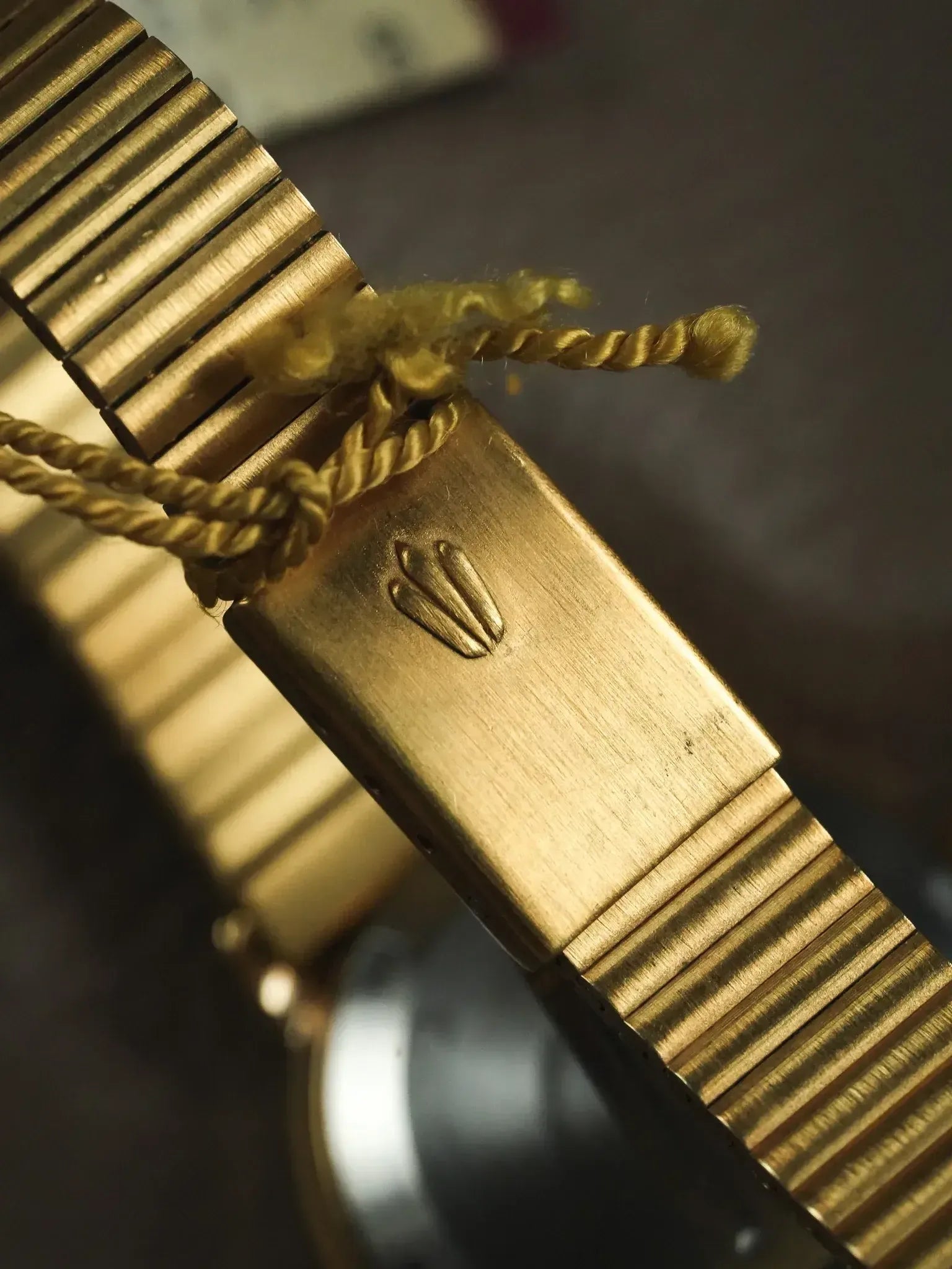 Breil - Or intégrale lunette vissée cadran noir - Neuve de stock - 1990s - Atelier Victor