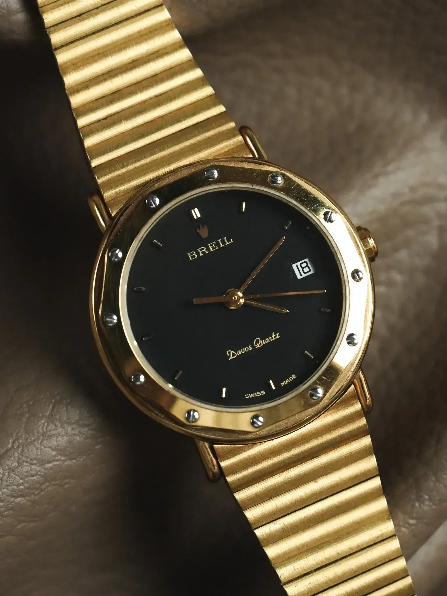 Breil - Or intégrale lunette vissée cadran noir - Neuve de stock - 1990s - Atelier Victor