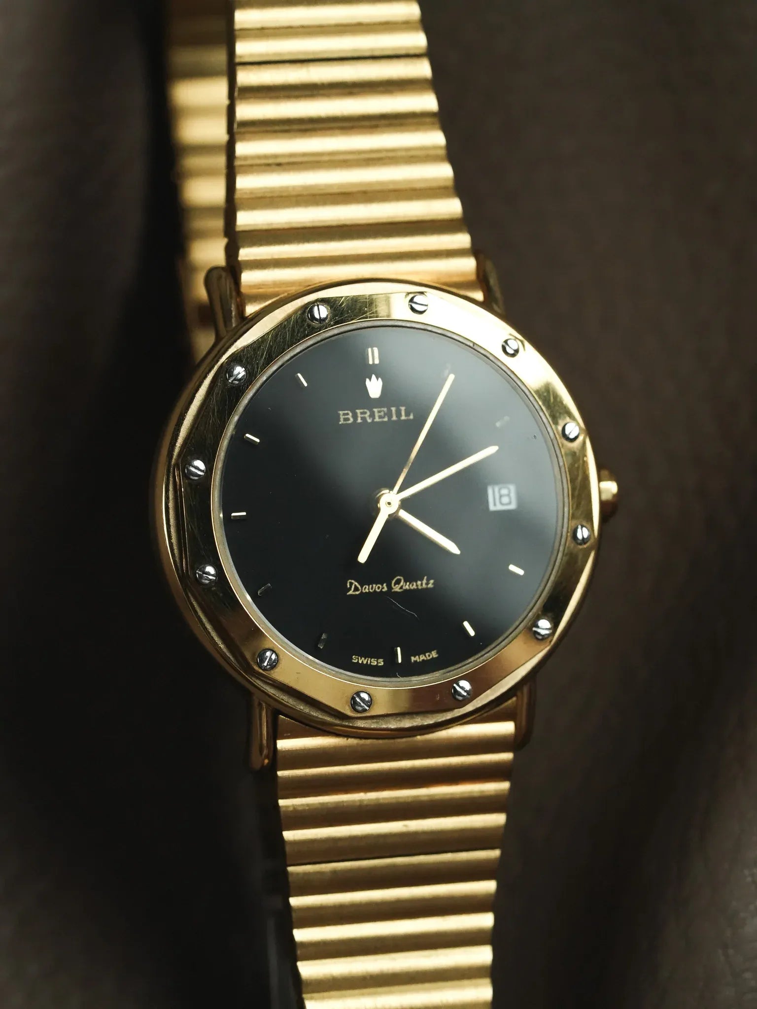 Breil - Or intégrale lunette vissée cadran noir - Neuve de stock - 1990s - Atelier Victor - Vintage Shop