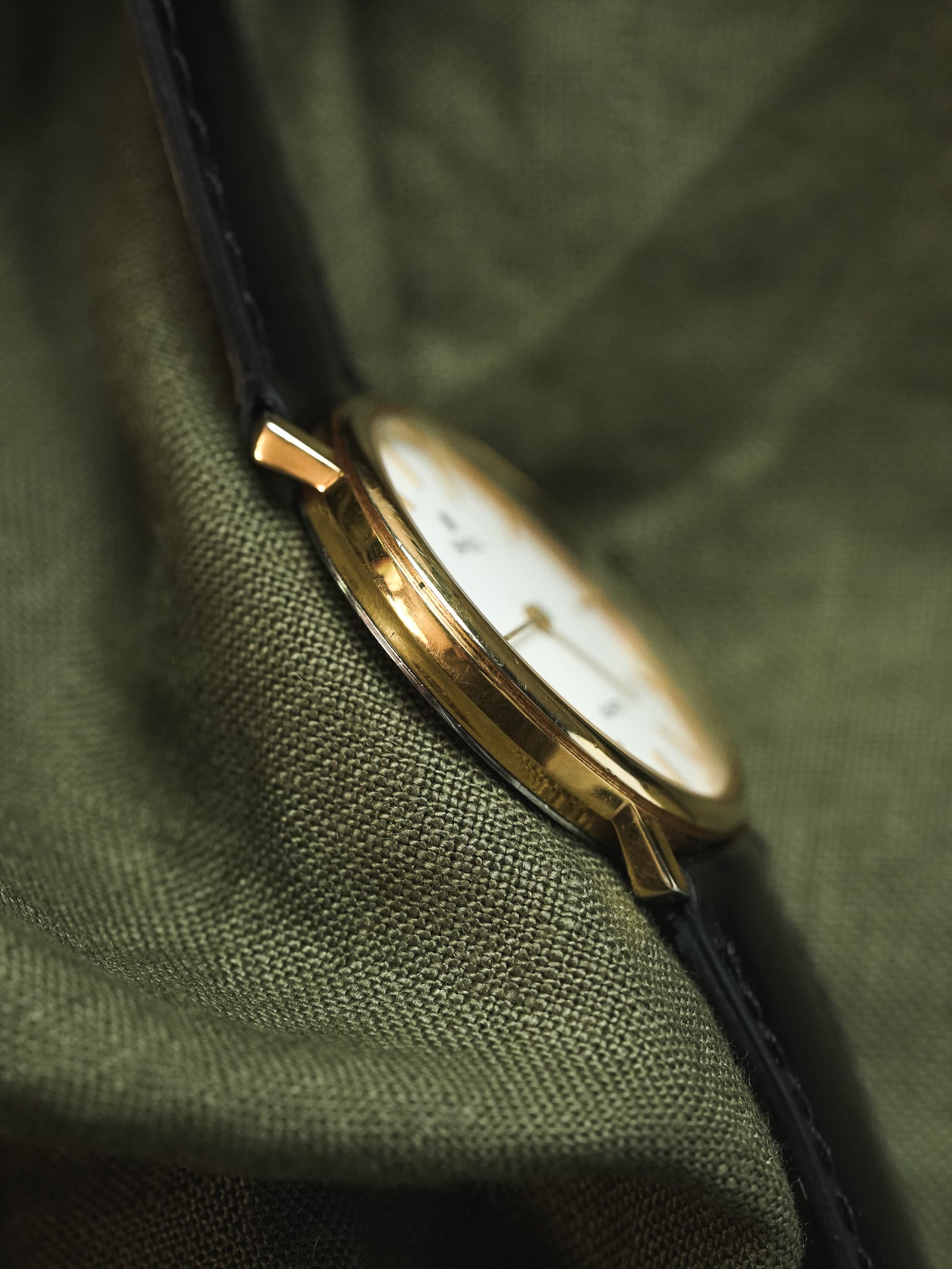 Breil - Ronde Or Tapisserie Blanc - 1990s - Atelier Victor - Vintage Shop