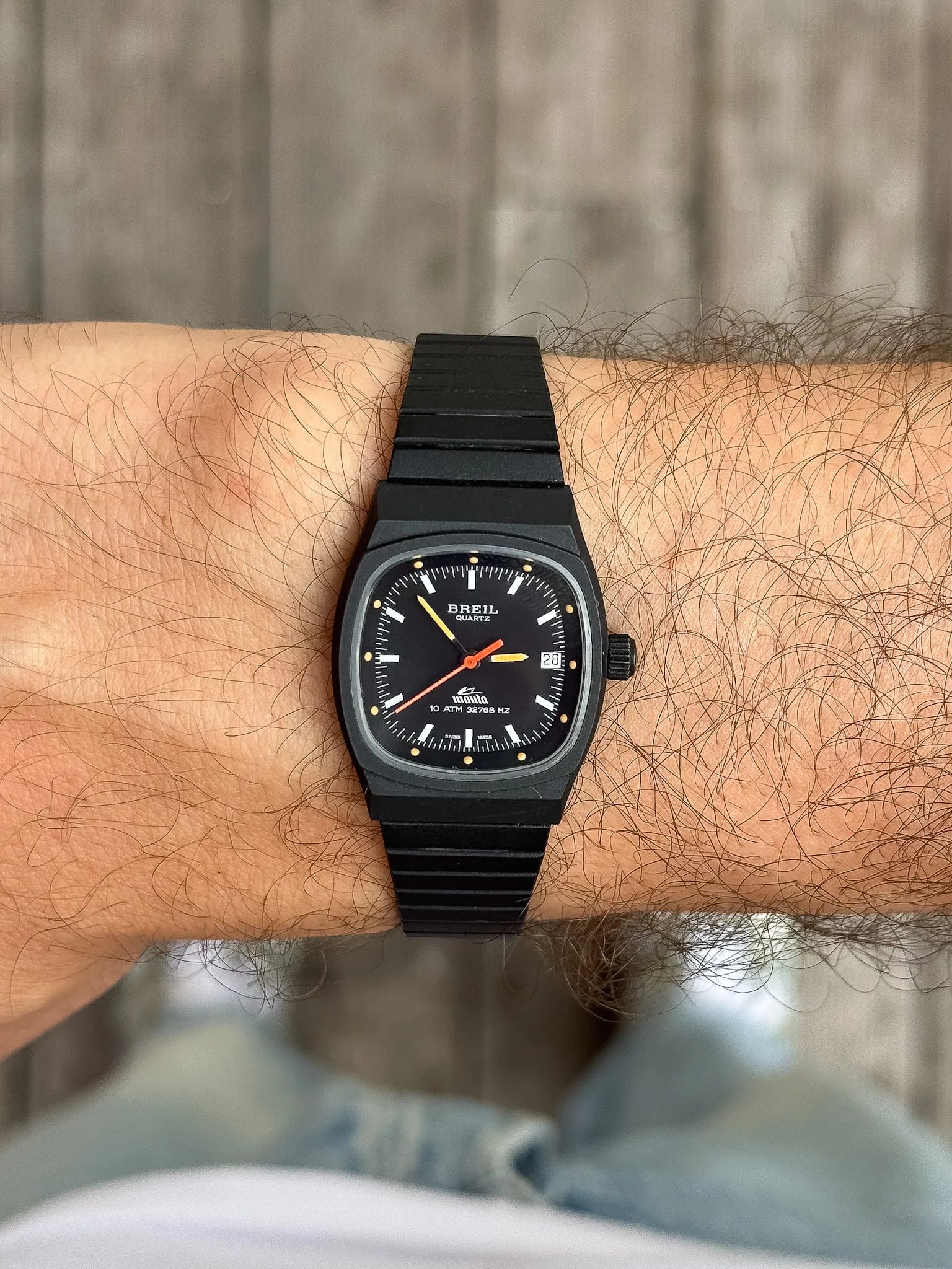 Breil - Tonneau Acier Noir Trotteuse Orange - NOS - 1980s - Atelier Victor