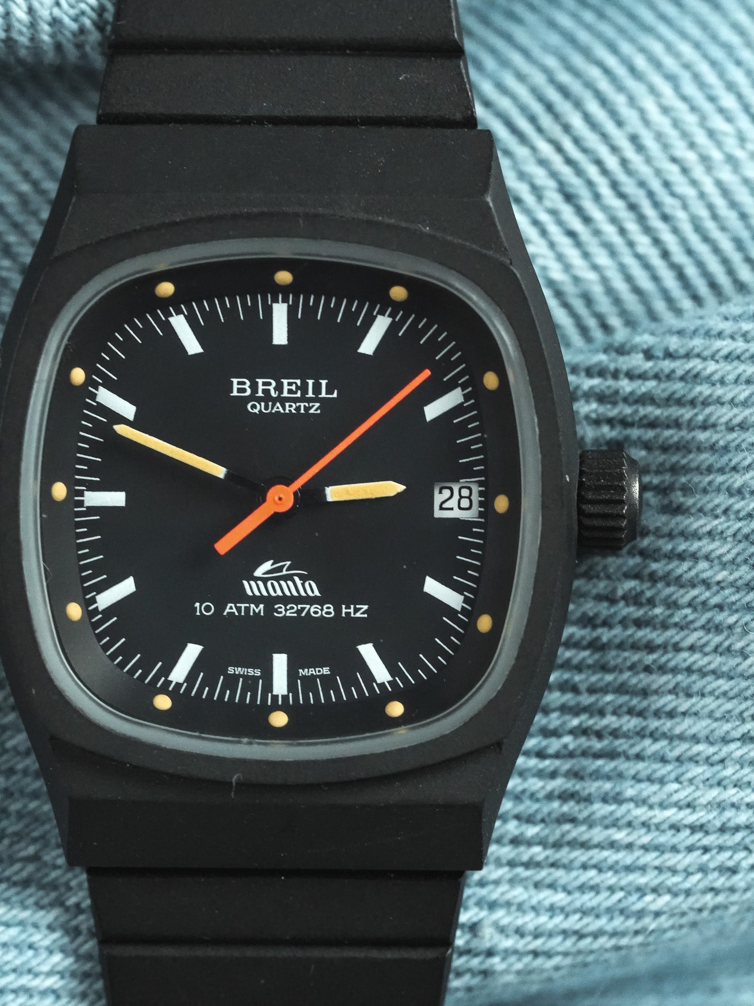 Breil - Tonneau Acier Noir Trotteuse Orange - NOS - 1980s - Atelier Victor - Vintage Shop