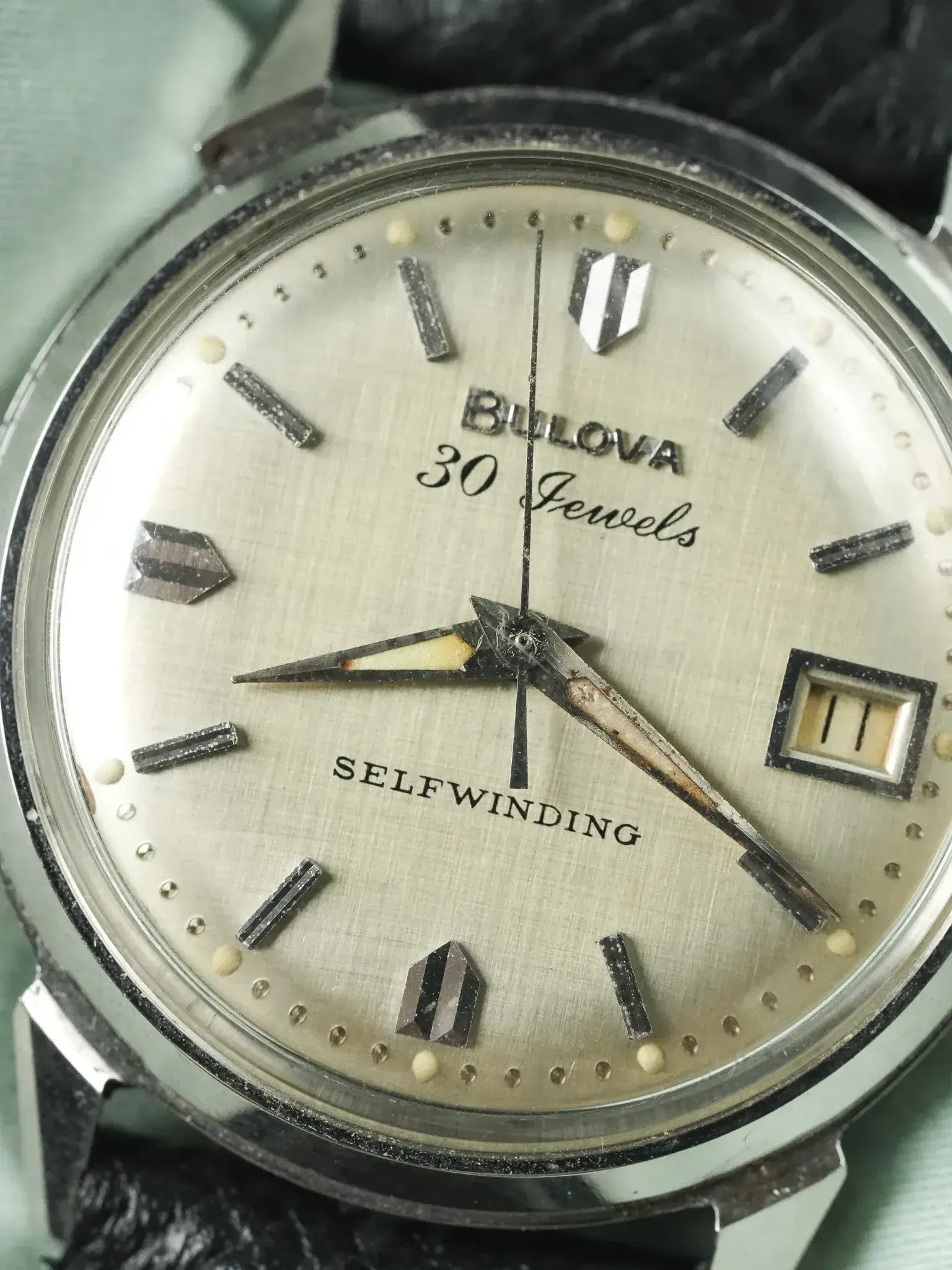 Bulova - Cadran Lin Date Automatique - 1966 - Atelier Victor
